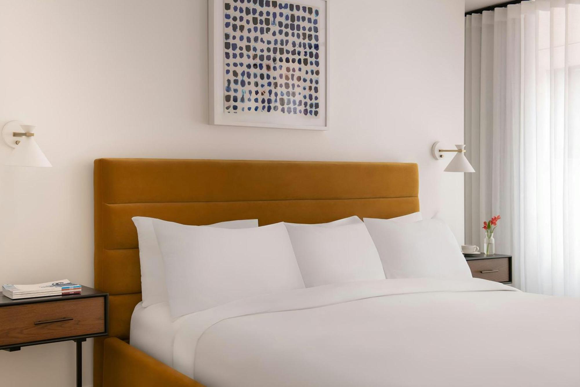 Sonder By Marriott Bonvoy Rideau Downtown Aparthotel 4*