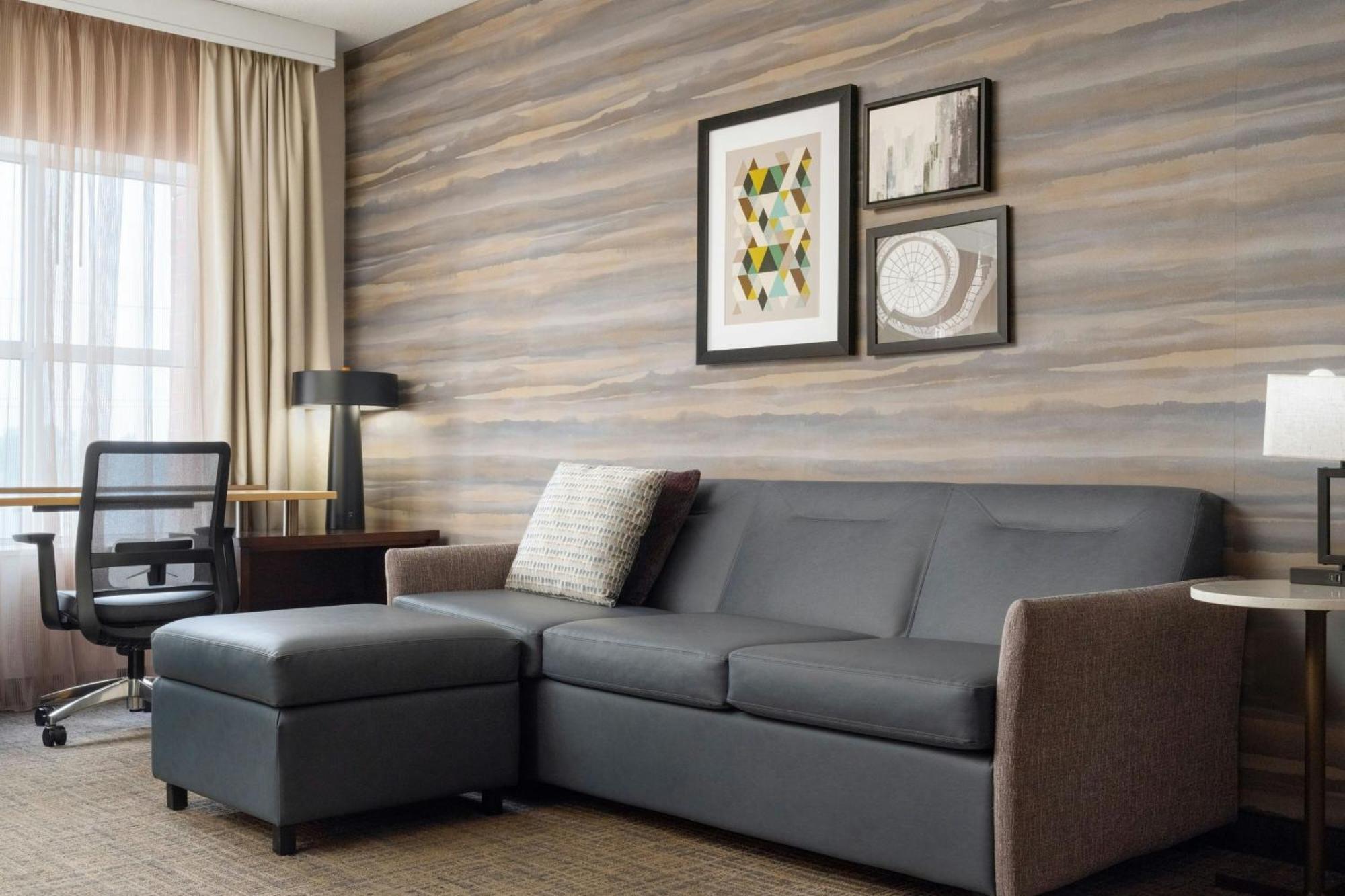 By Marriott Airport Hotel