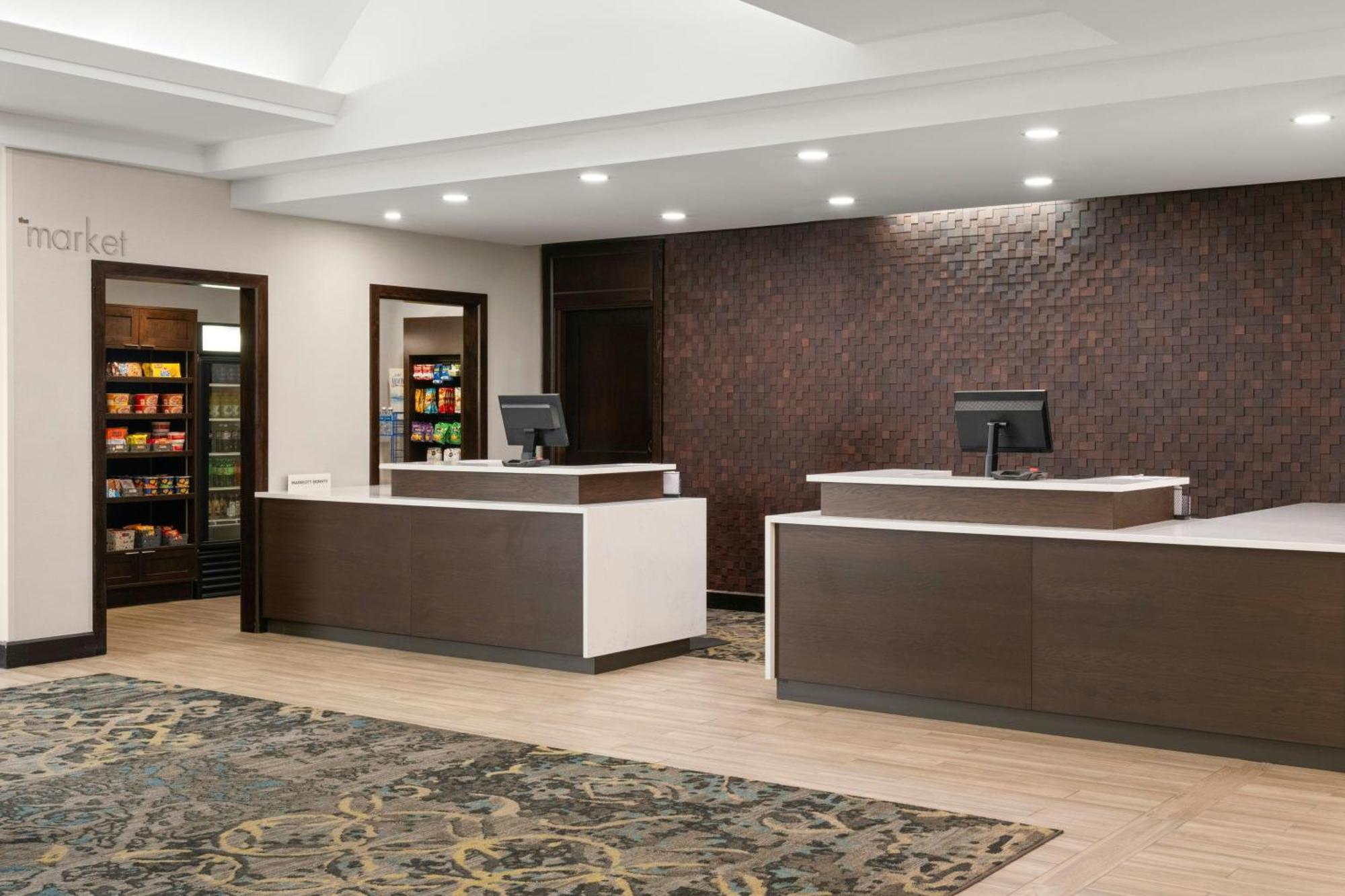 Hotel By Marriott Airport Ottawa