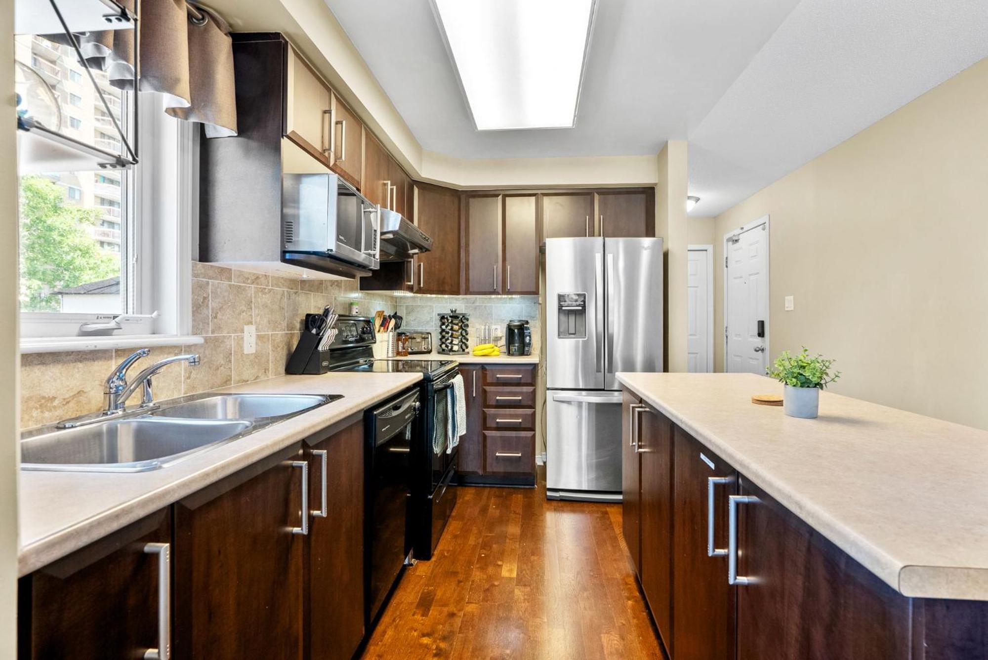 Simplylovely Modern Near Downtown With Free Parking And Patio