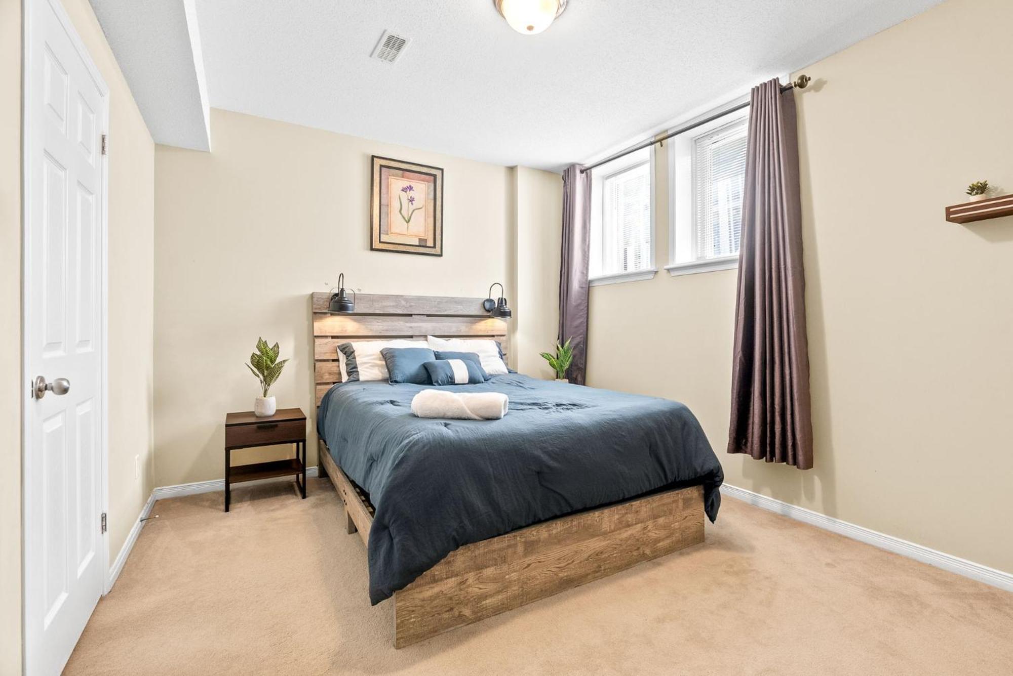 Apartment Simplylovely Modern Near Downtown With Free Parking And Patio