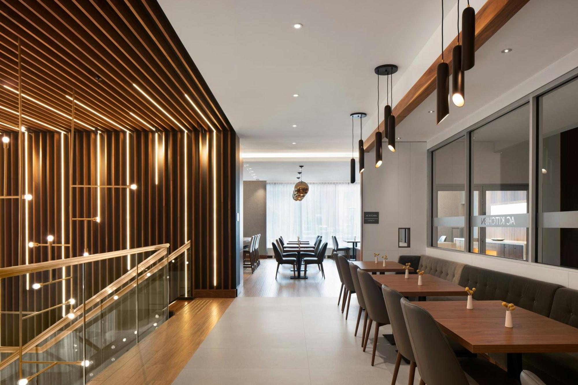 Ac By Marriott Downtown 4*