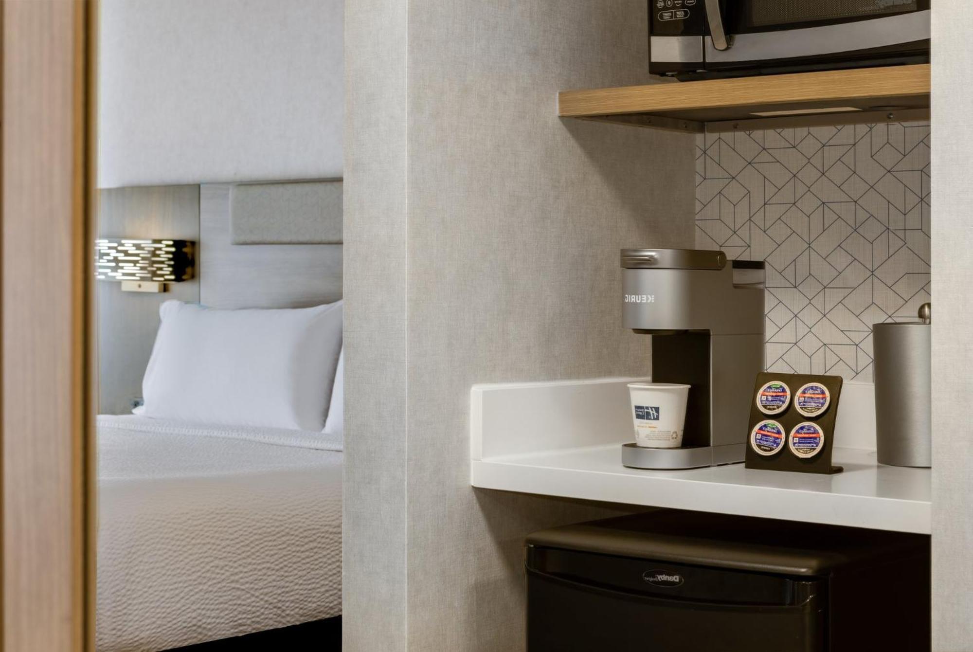 Hotel Express & East-orleans By Ihg 2*