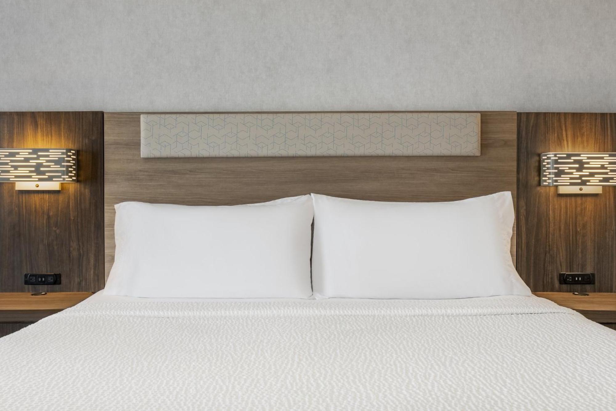 Express & East-orleans By Ihg 2*