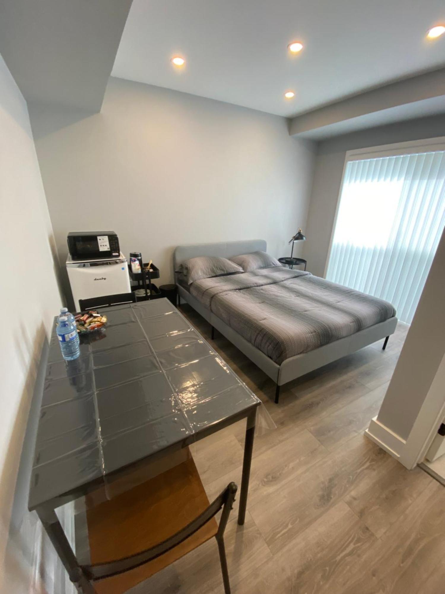 Guest In Bed & Breakfast Ottawa