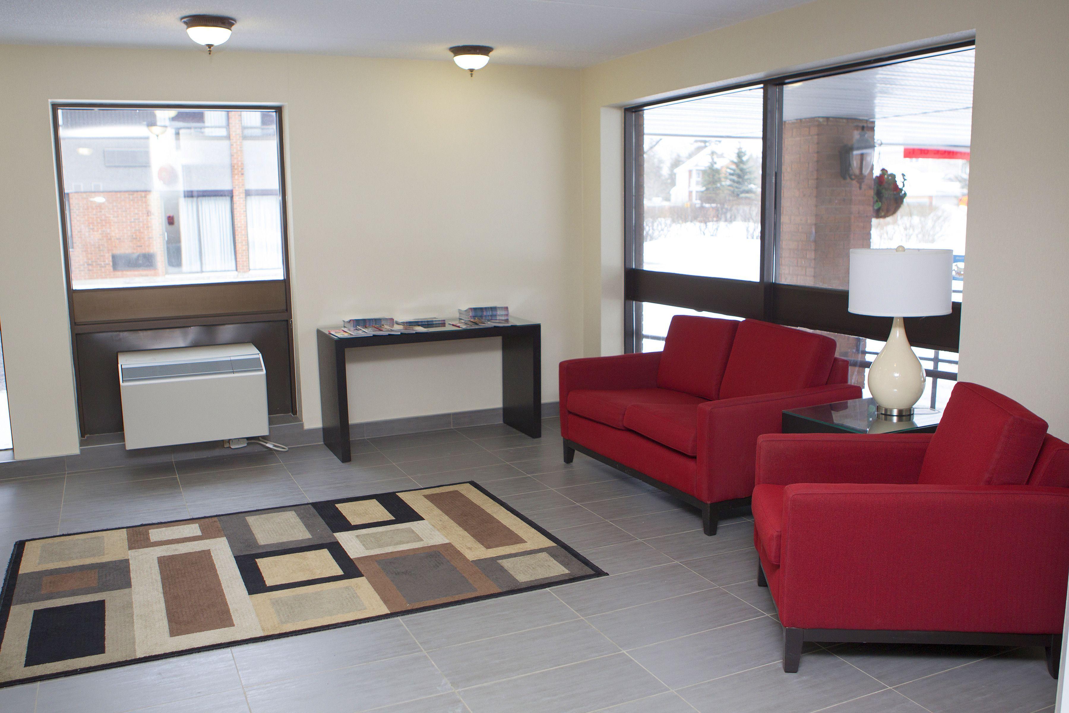 Comfort Kanata West Inn 4*