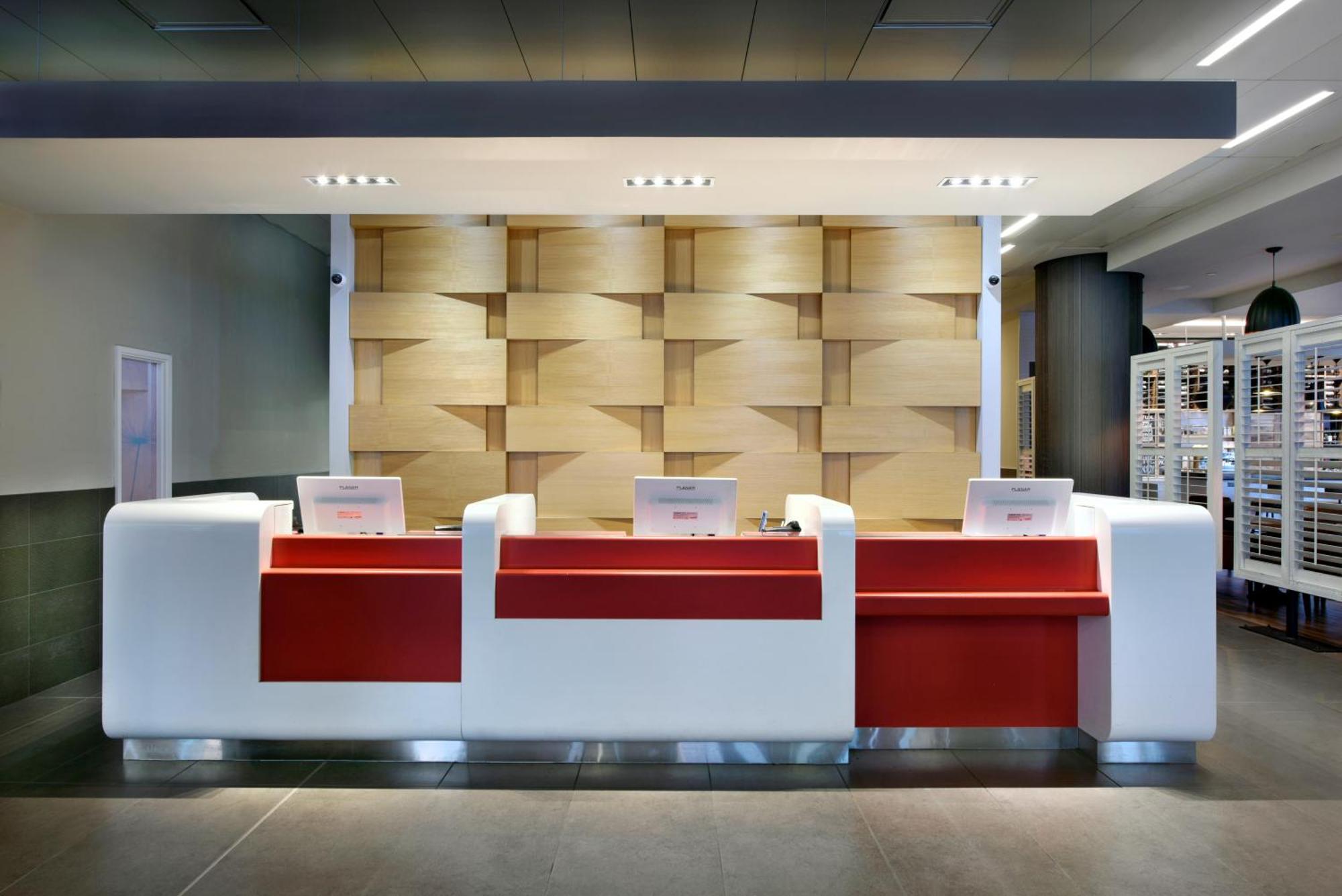 Hotel Doubletree By Hilton Downtown