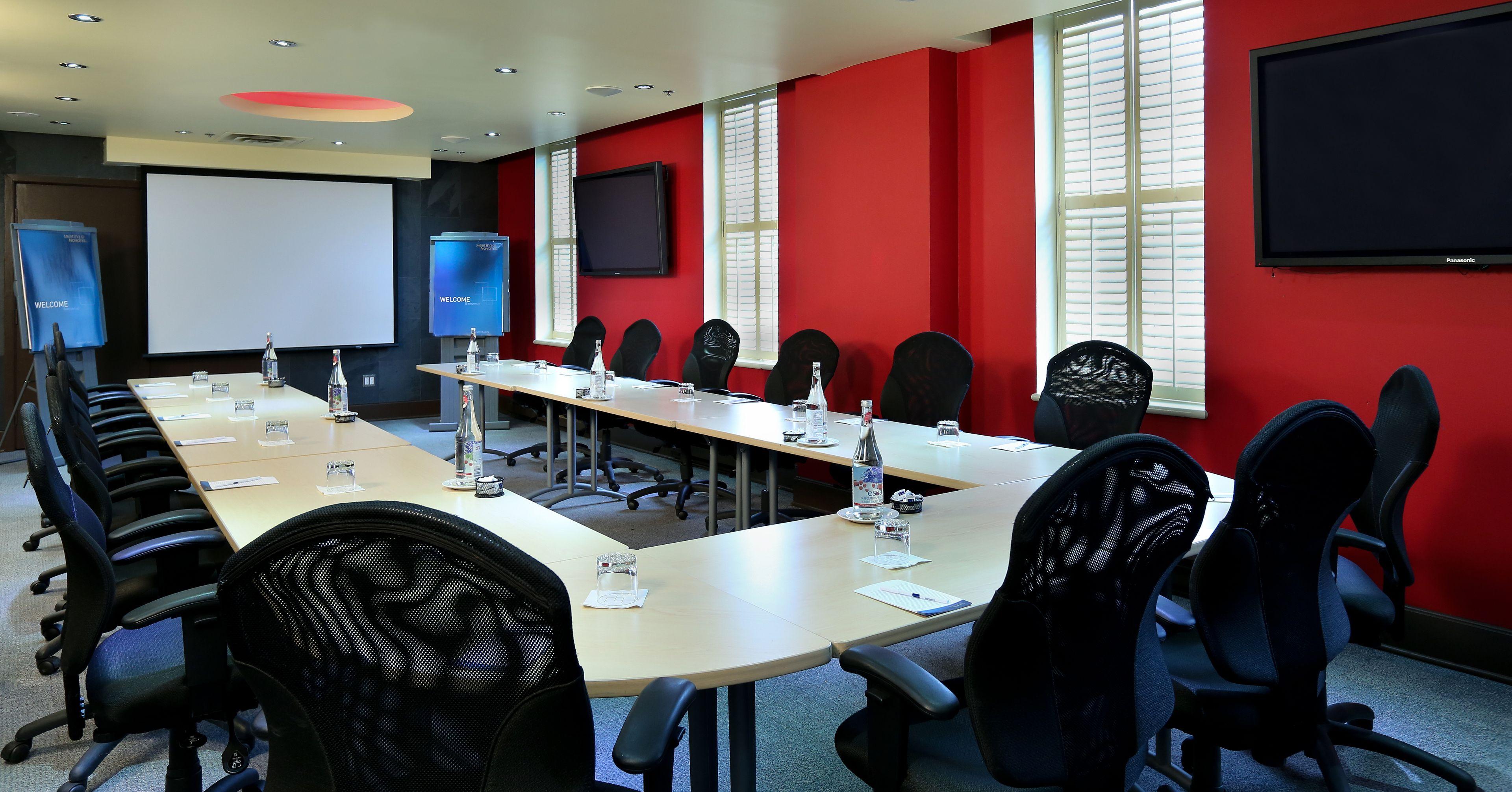 Doubletree By Hilton Downtown 4*