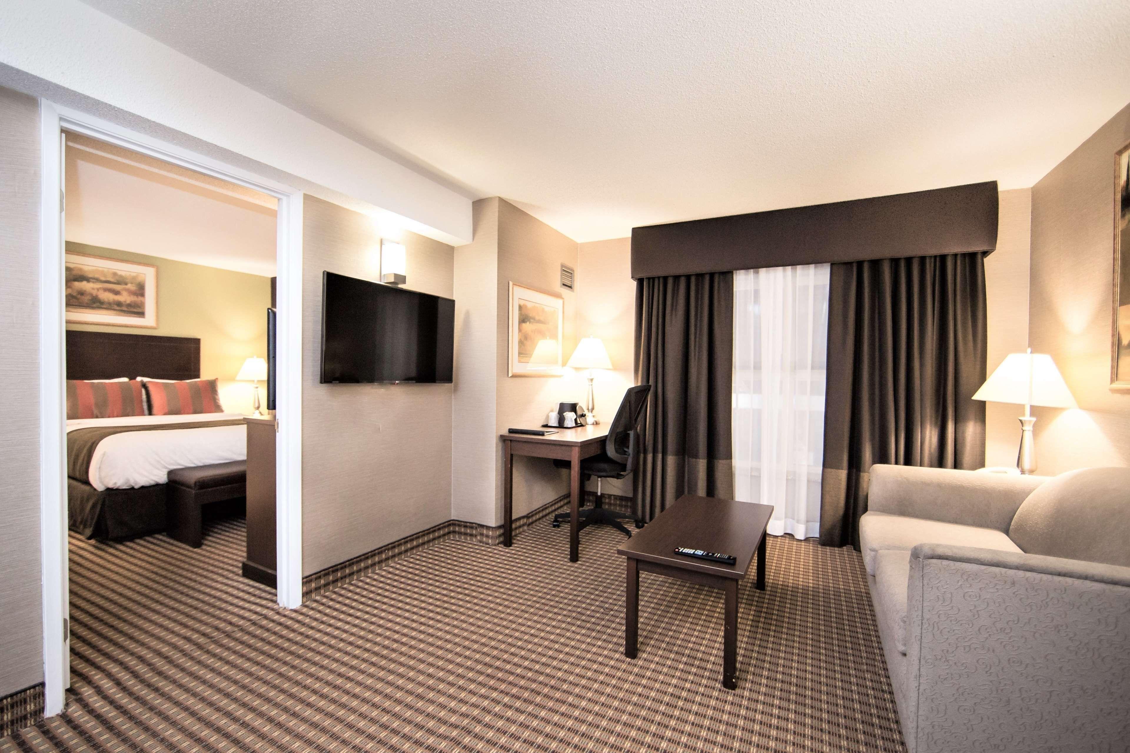 Hotel Western Kanata And Conference Centre 3*