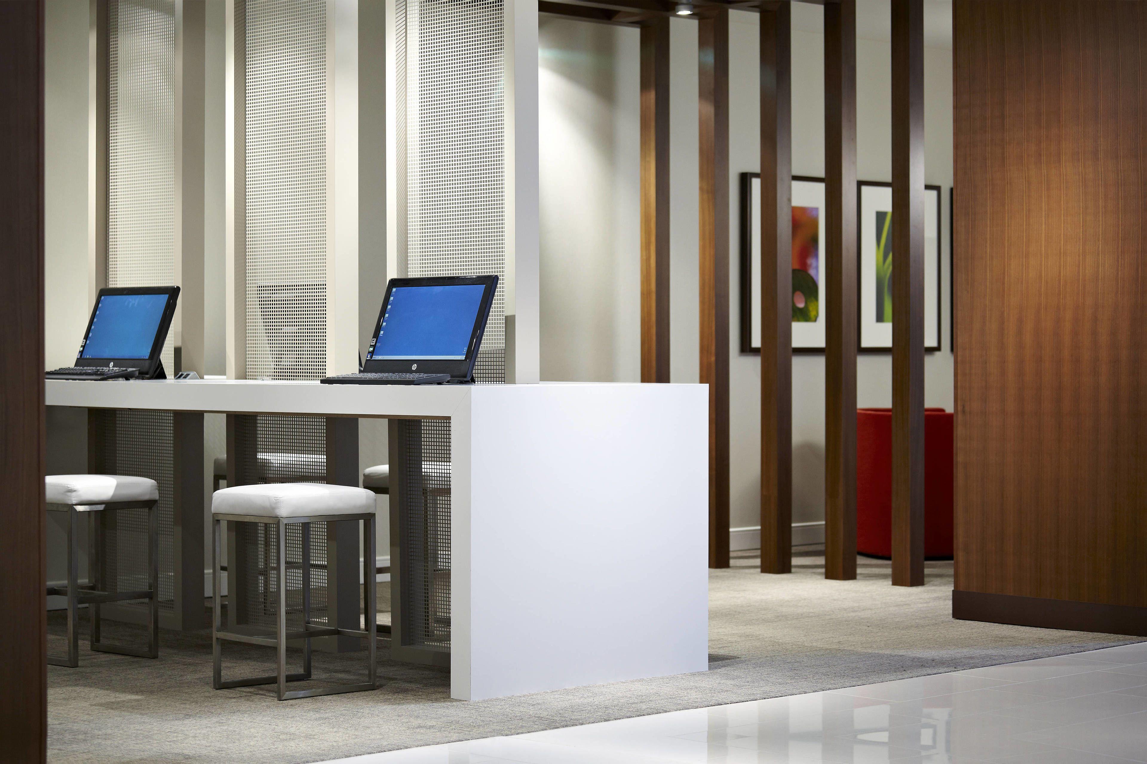 Delta By Marriott Centre