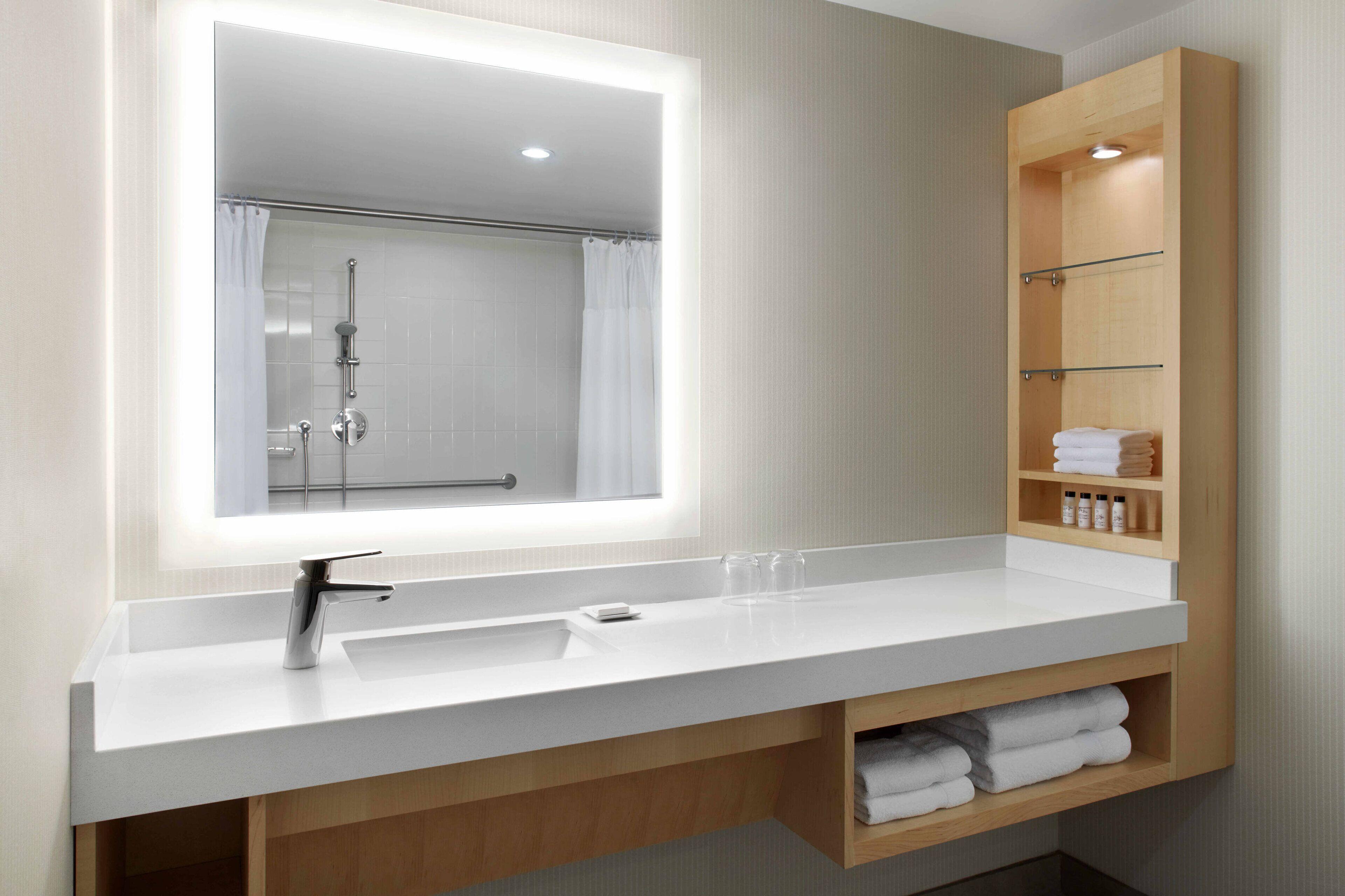 Delta By Marriott Centre Hotel