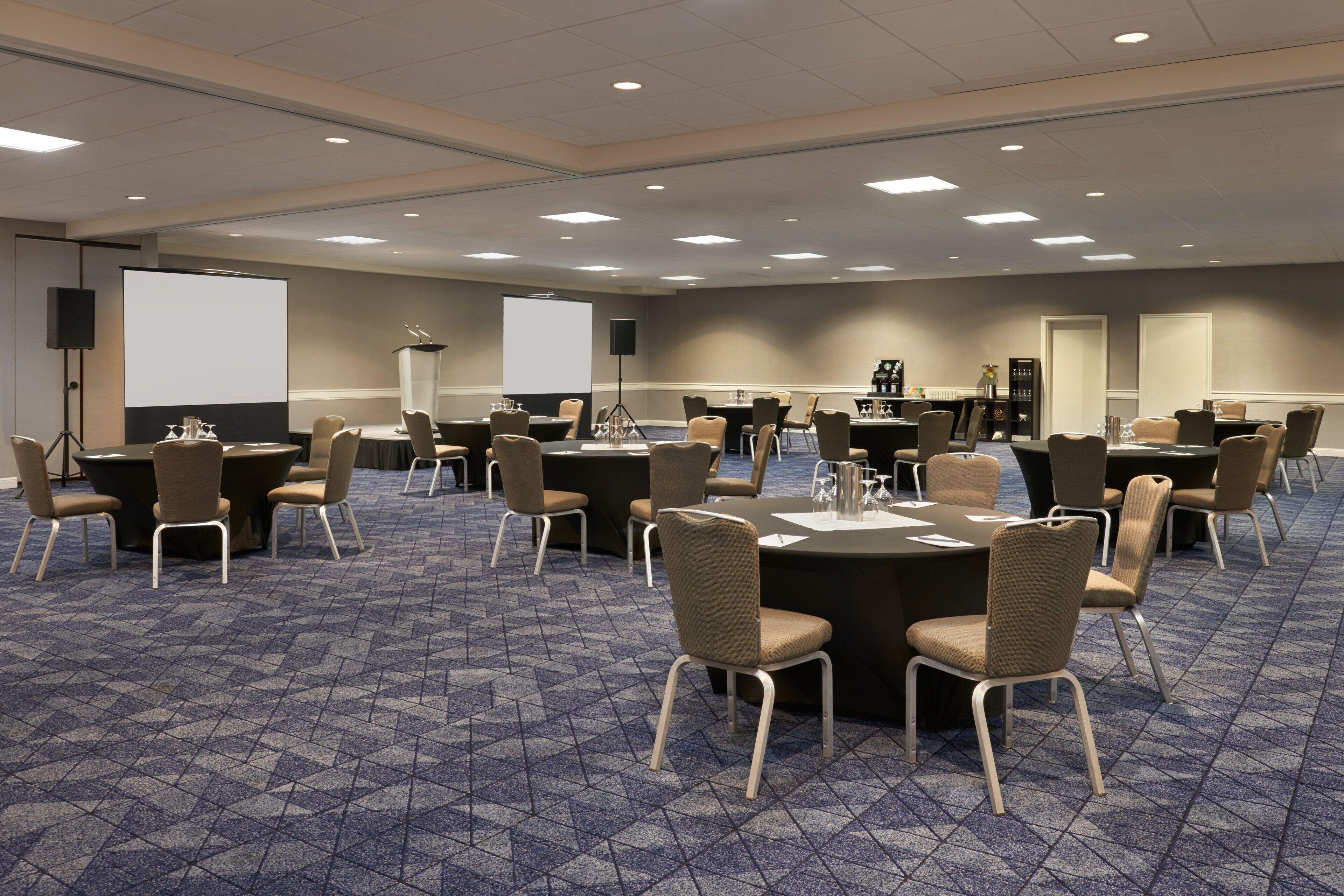 Courtyard By Marriott Downtown Ottawa