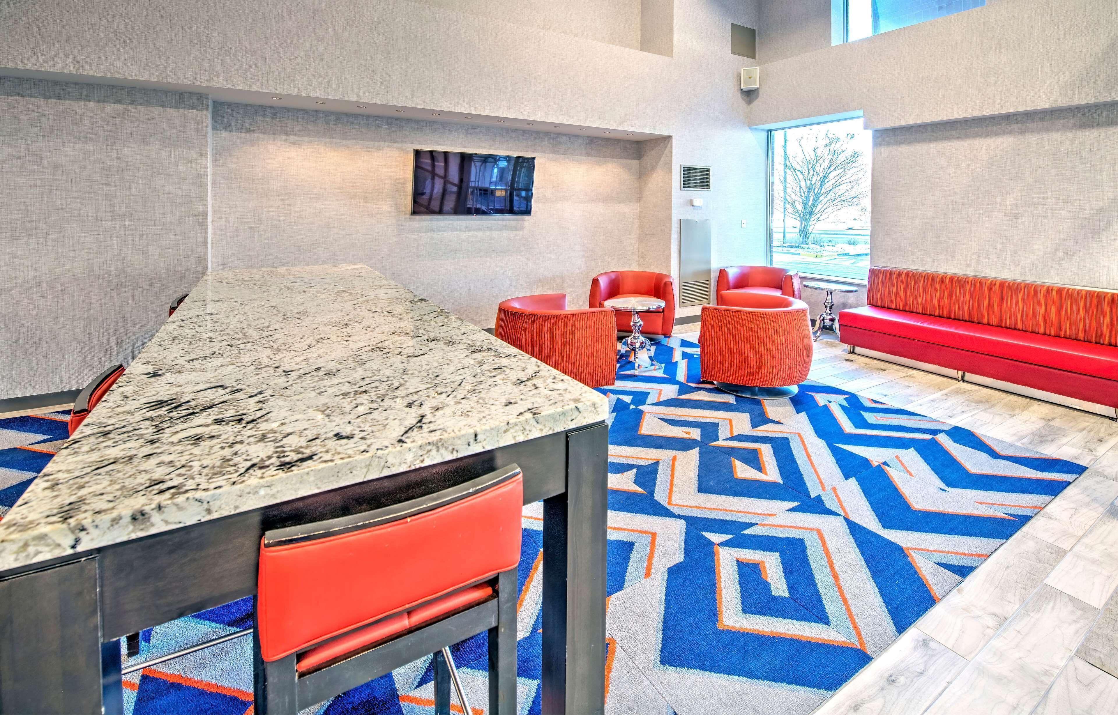 Hampton By Hilton Hotel