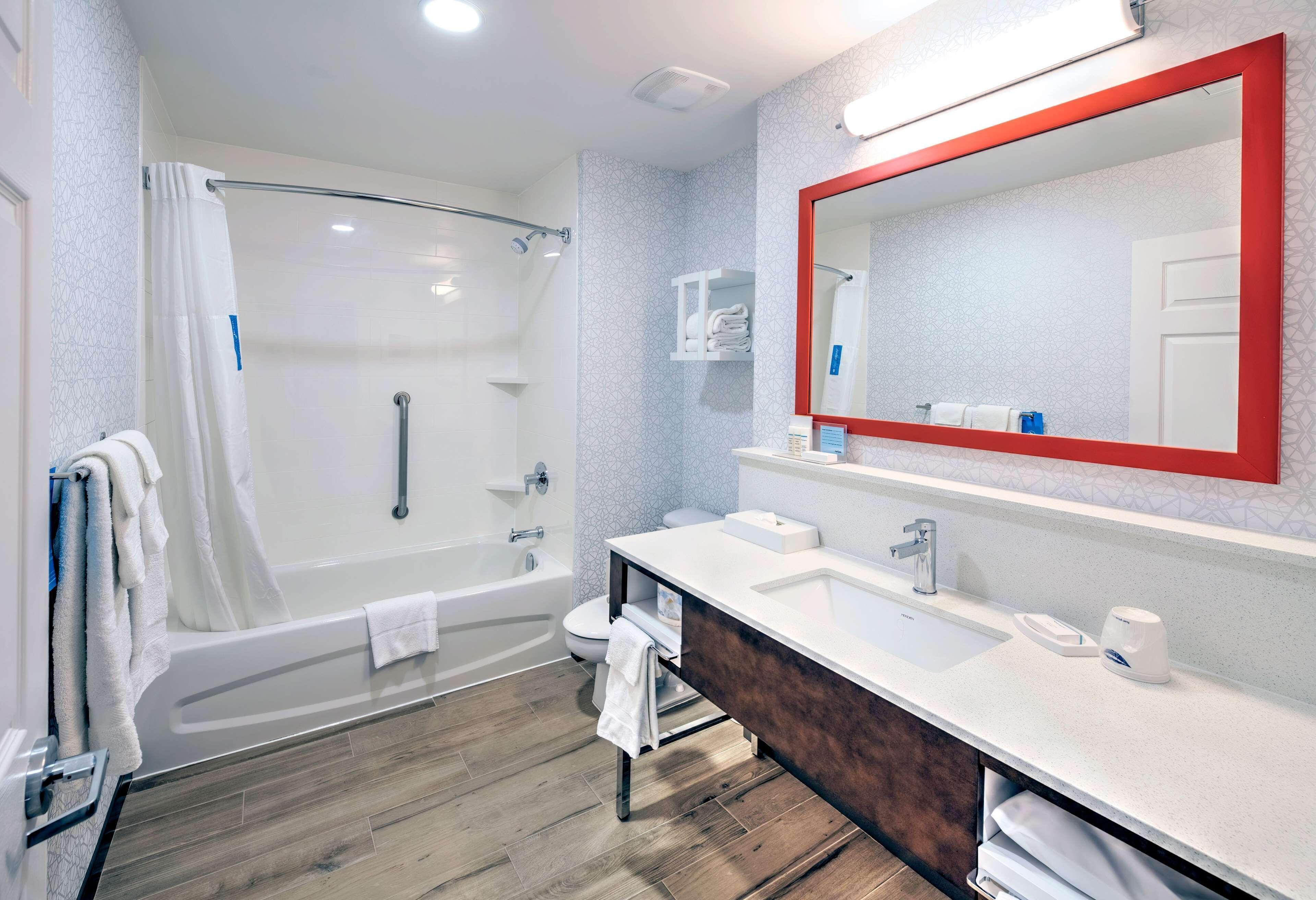 Hampton By Hilton 3*