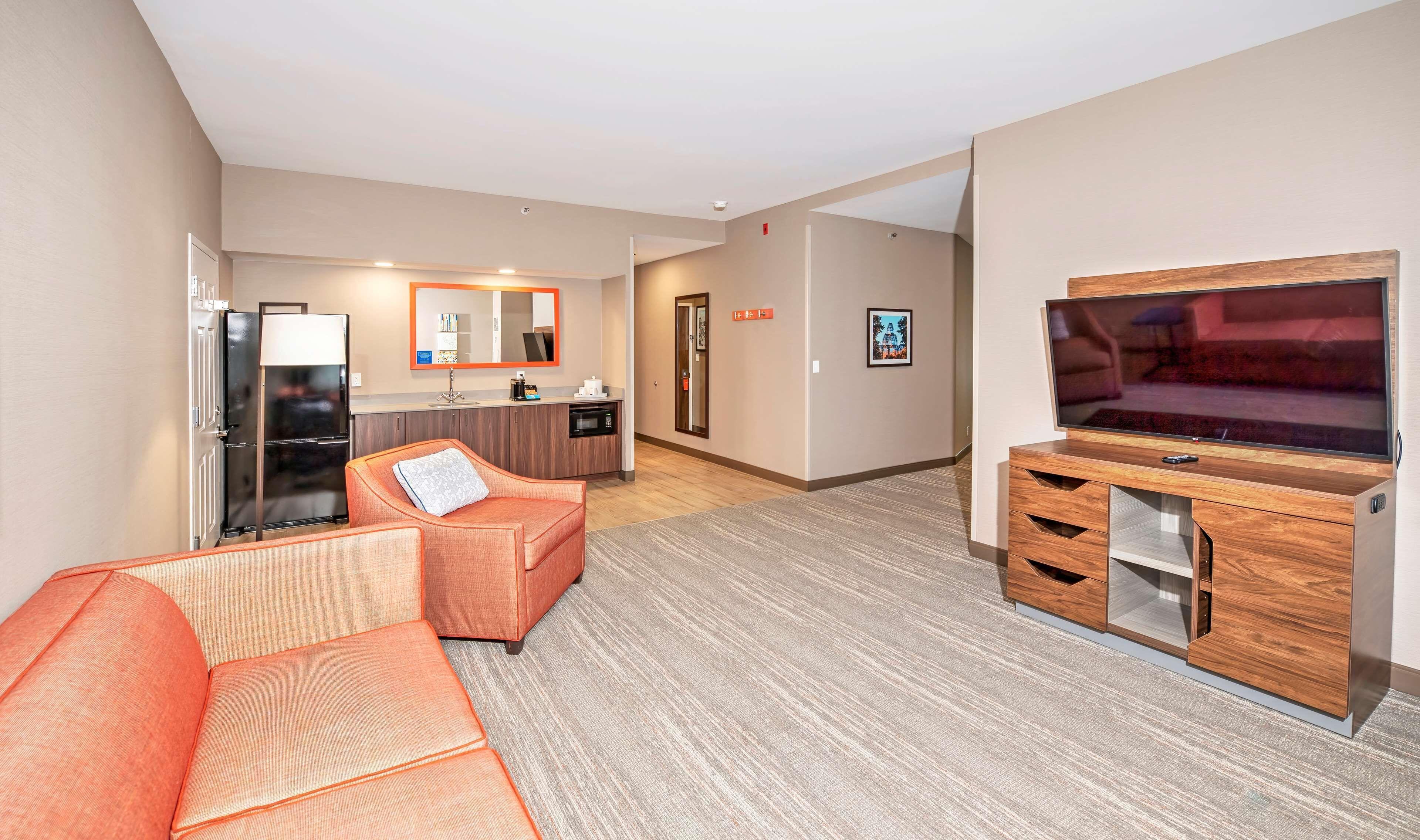 Hampton By Hilton
