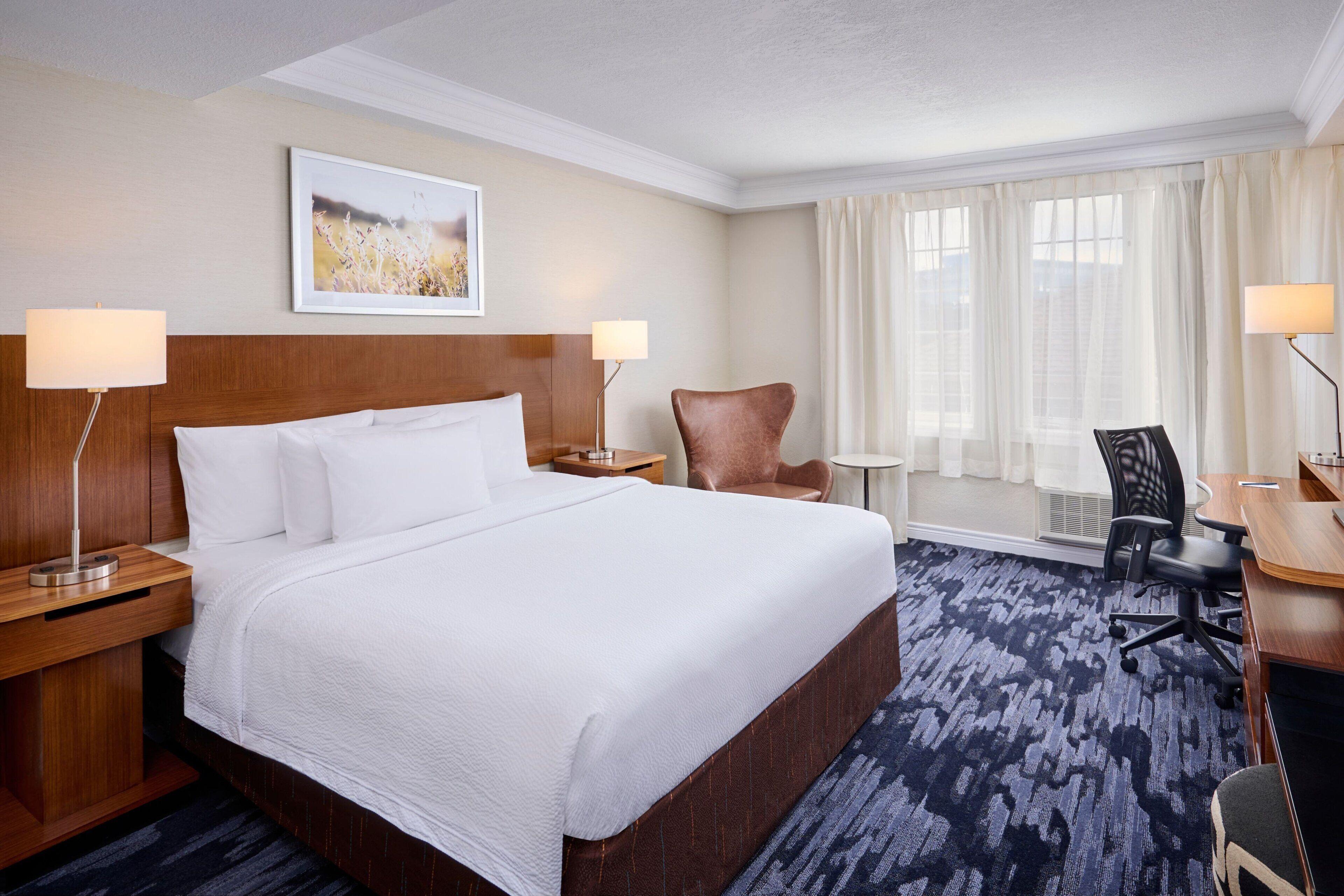 Hotel Fairfield & By Marriott Kanata