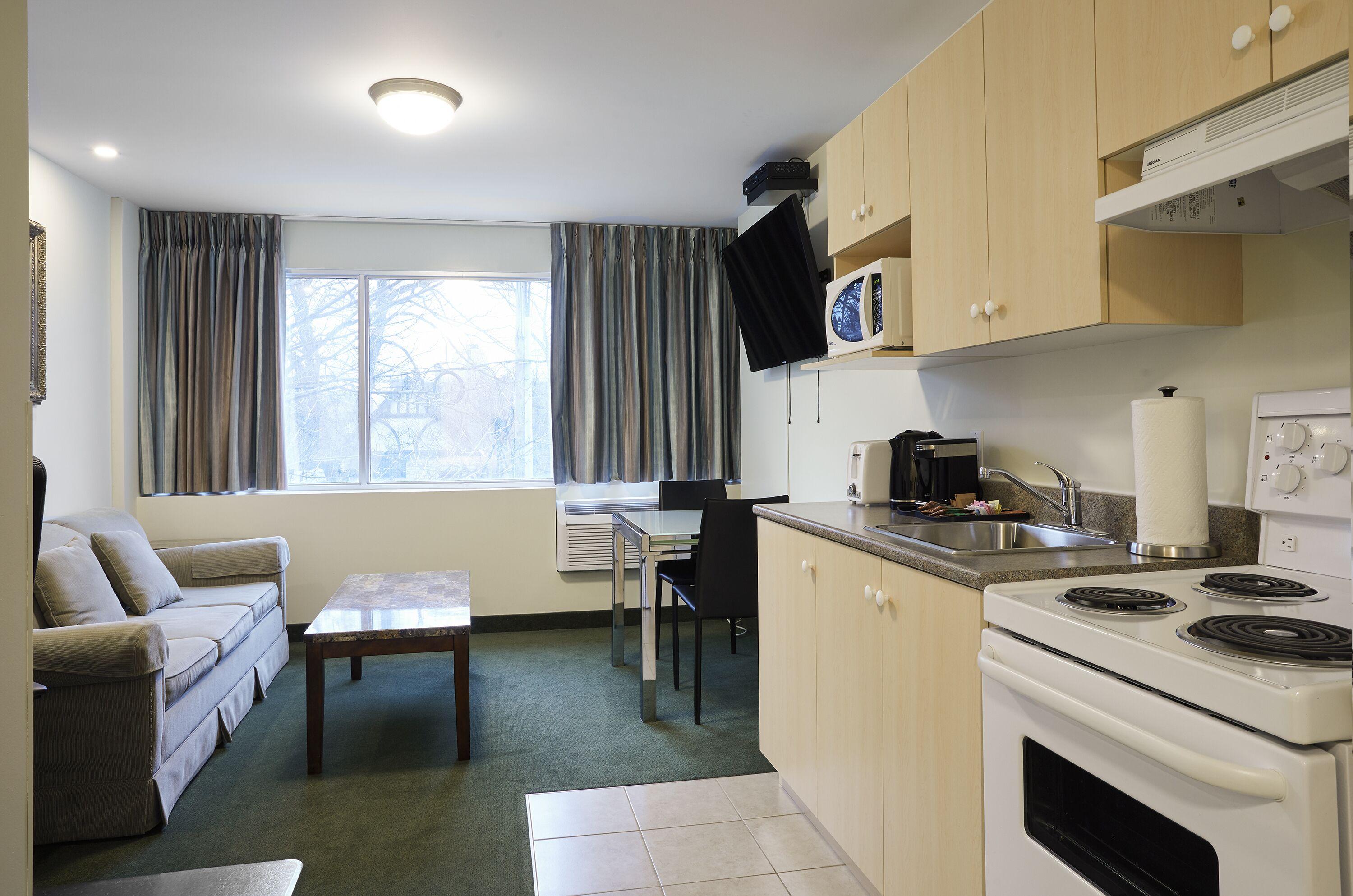 Aparthotel The Business 3*