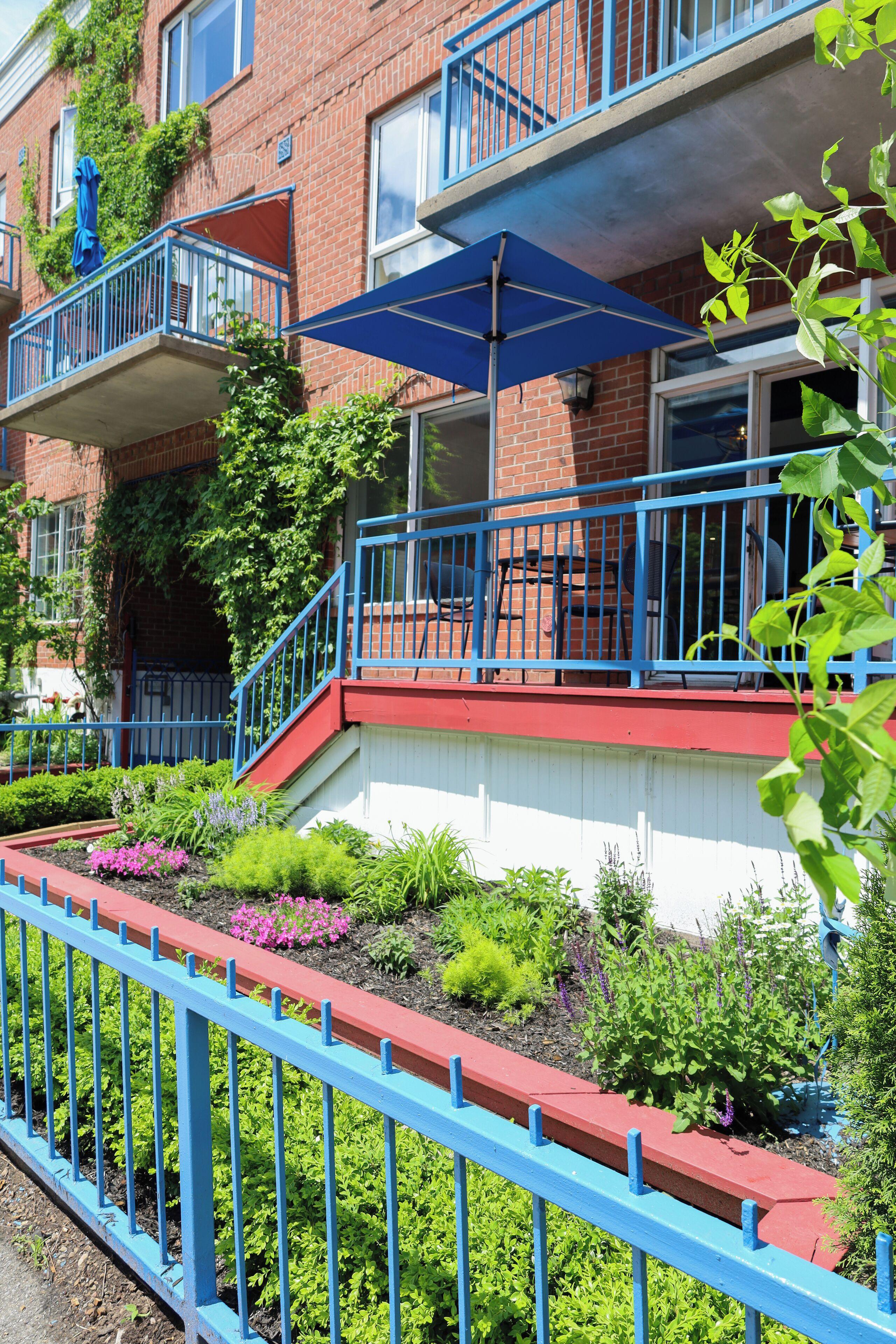 Hotel Byward Blue Ottawa