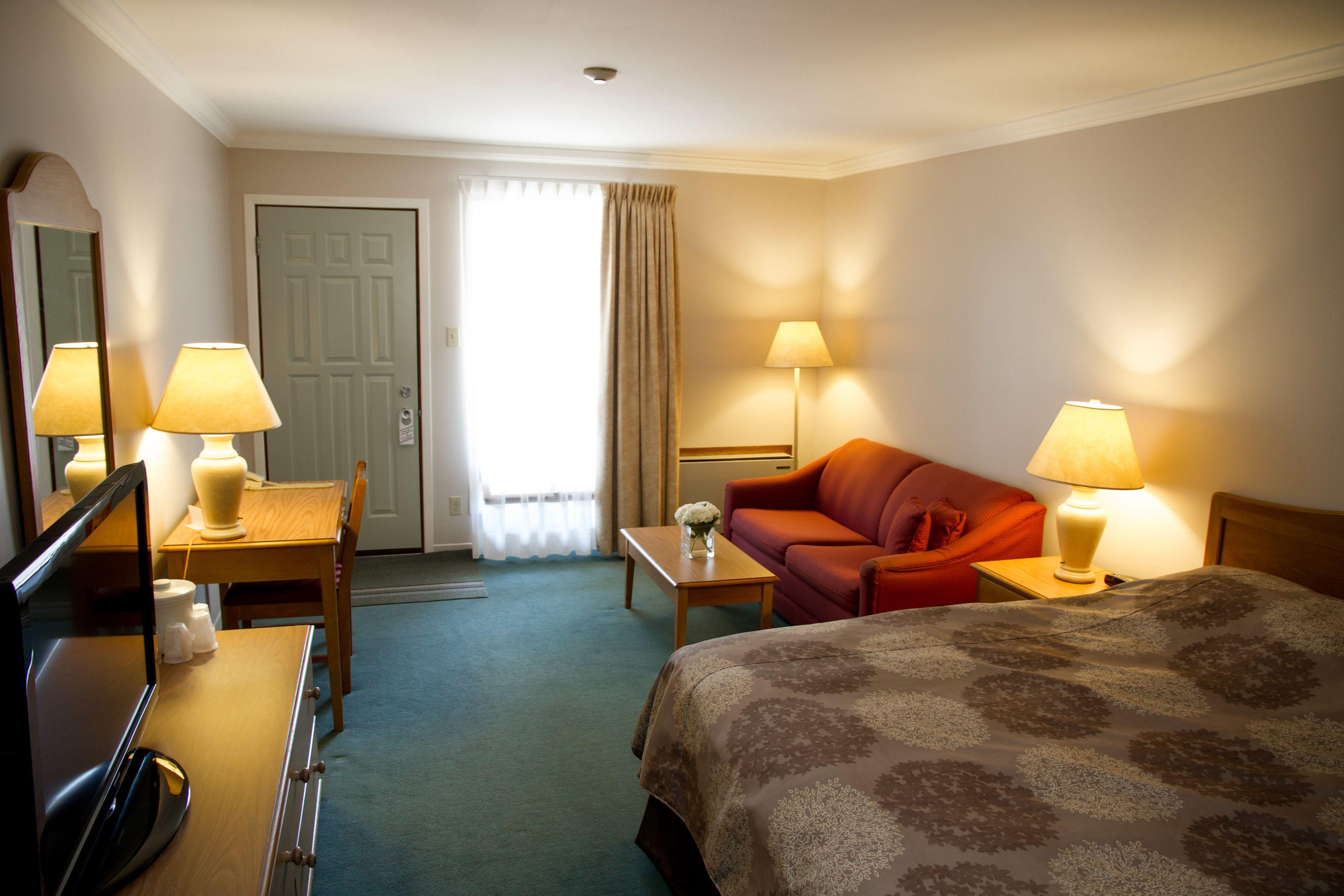 Rideau Heights 2* Ottawa