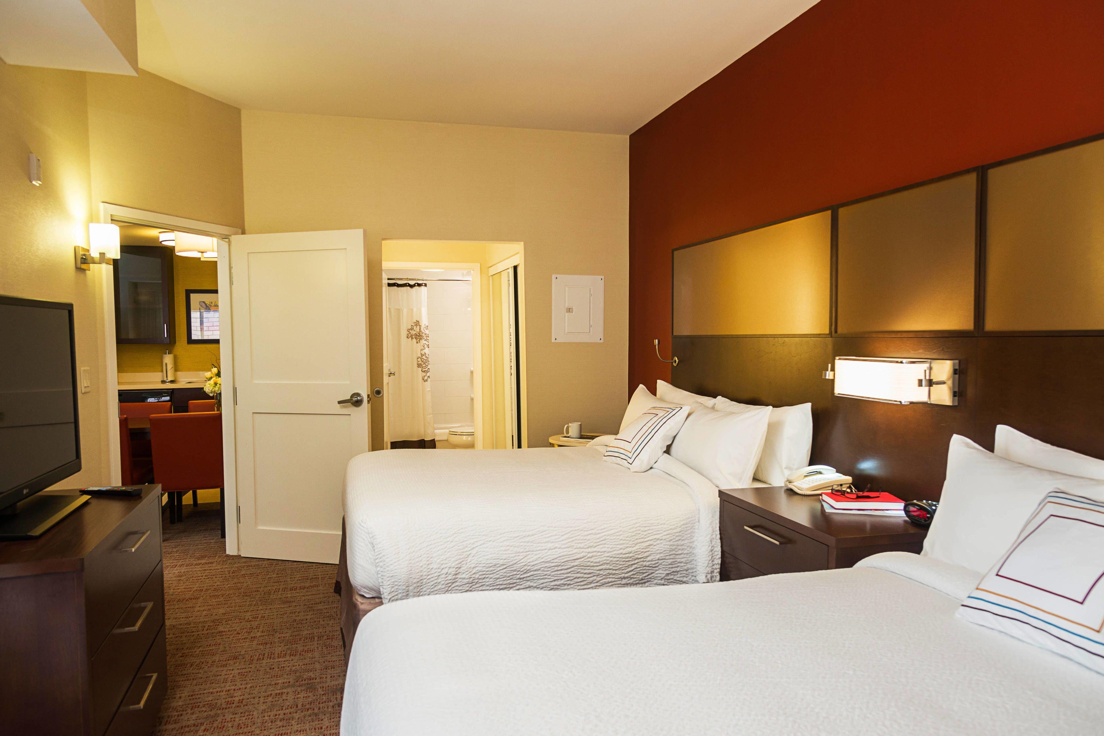 By Marriott Airport Ottawa
