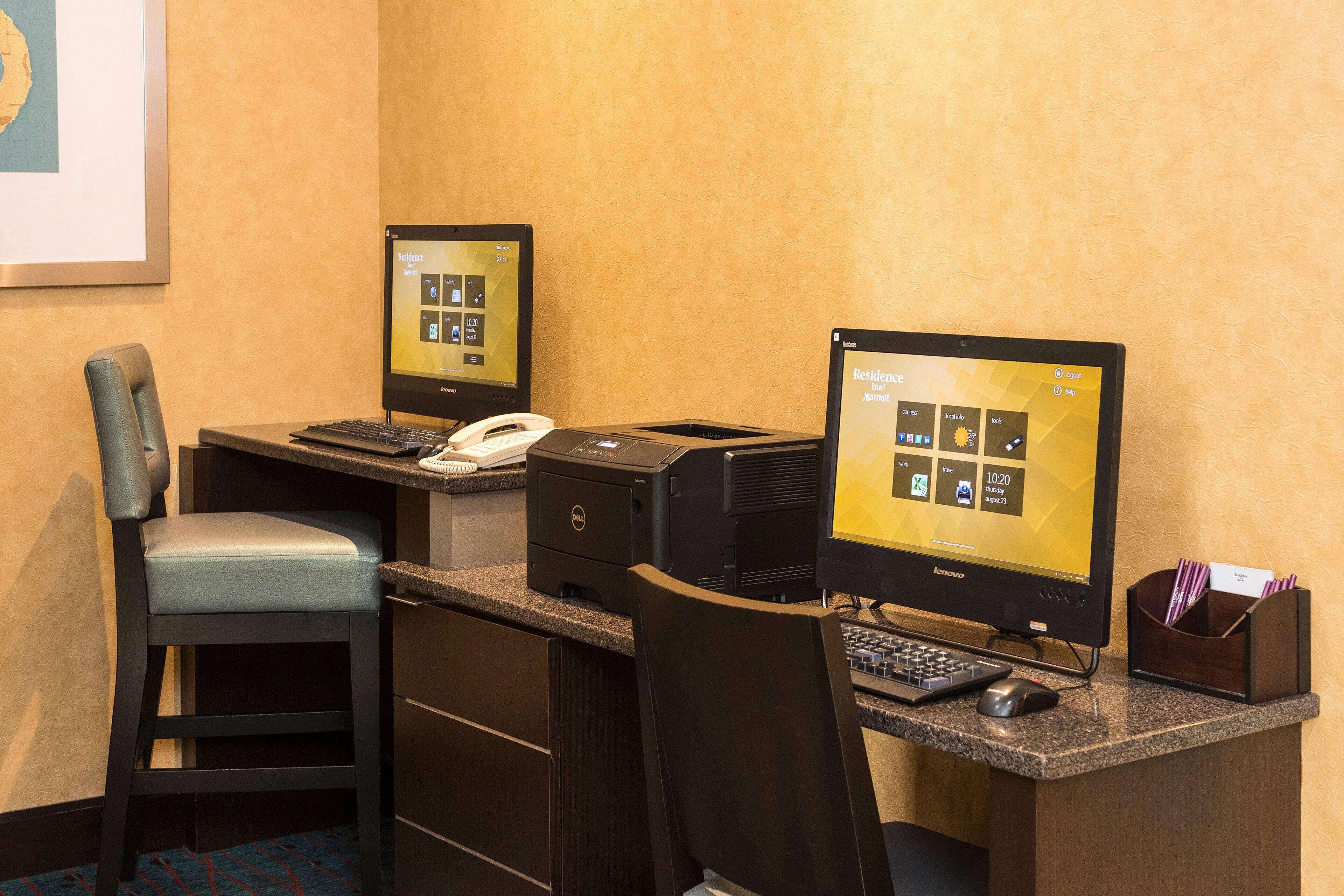 By Marriott Airport Hotel 3*