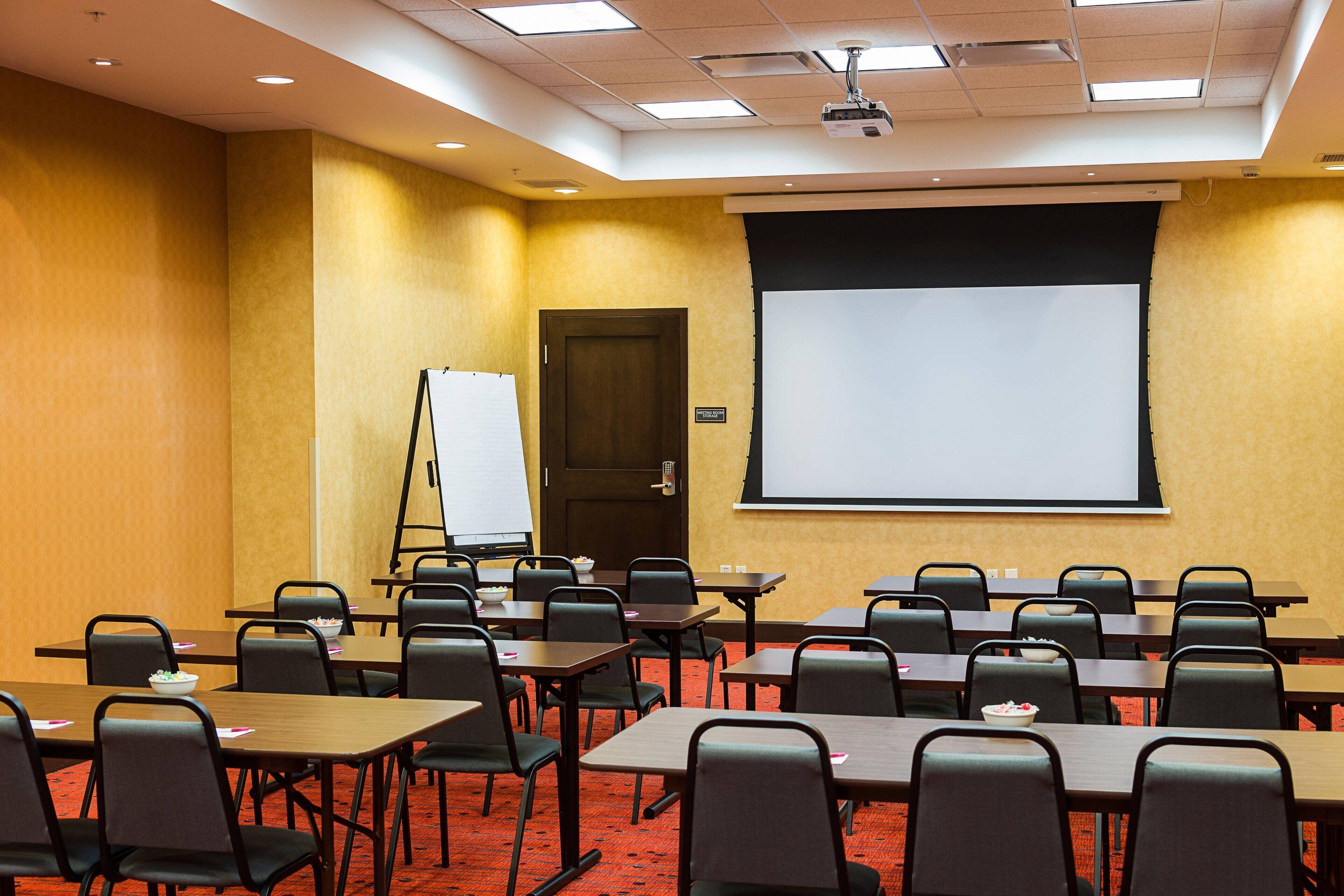 By Marriott Airport 3*