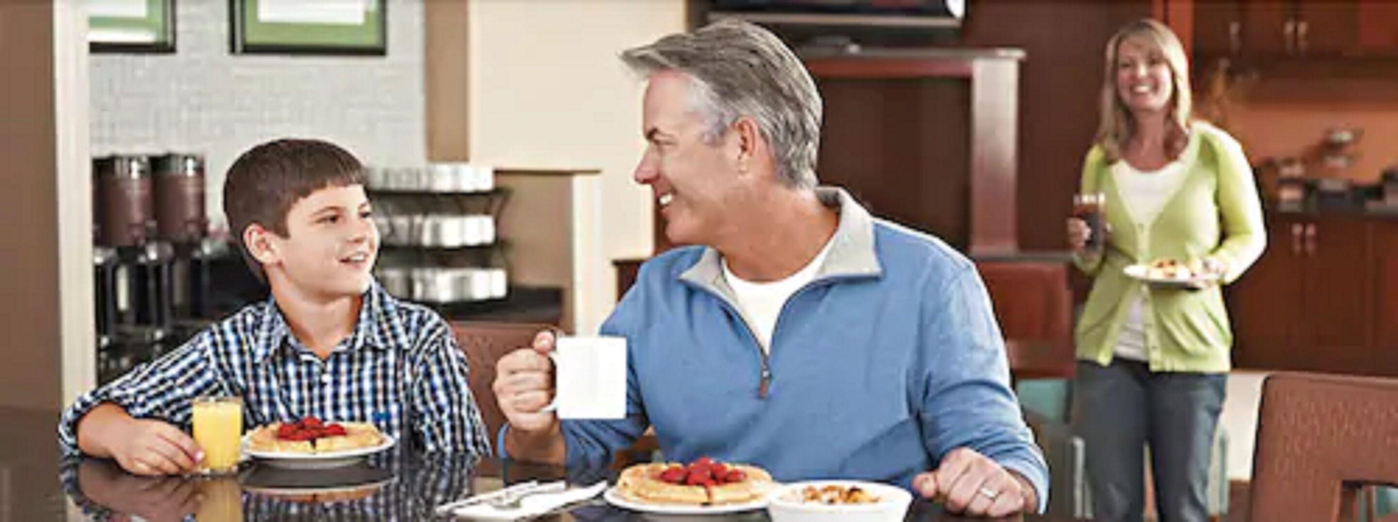 Hotel By Marriott Airport 3*