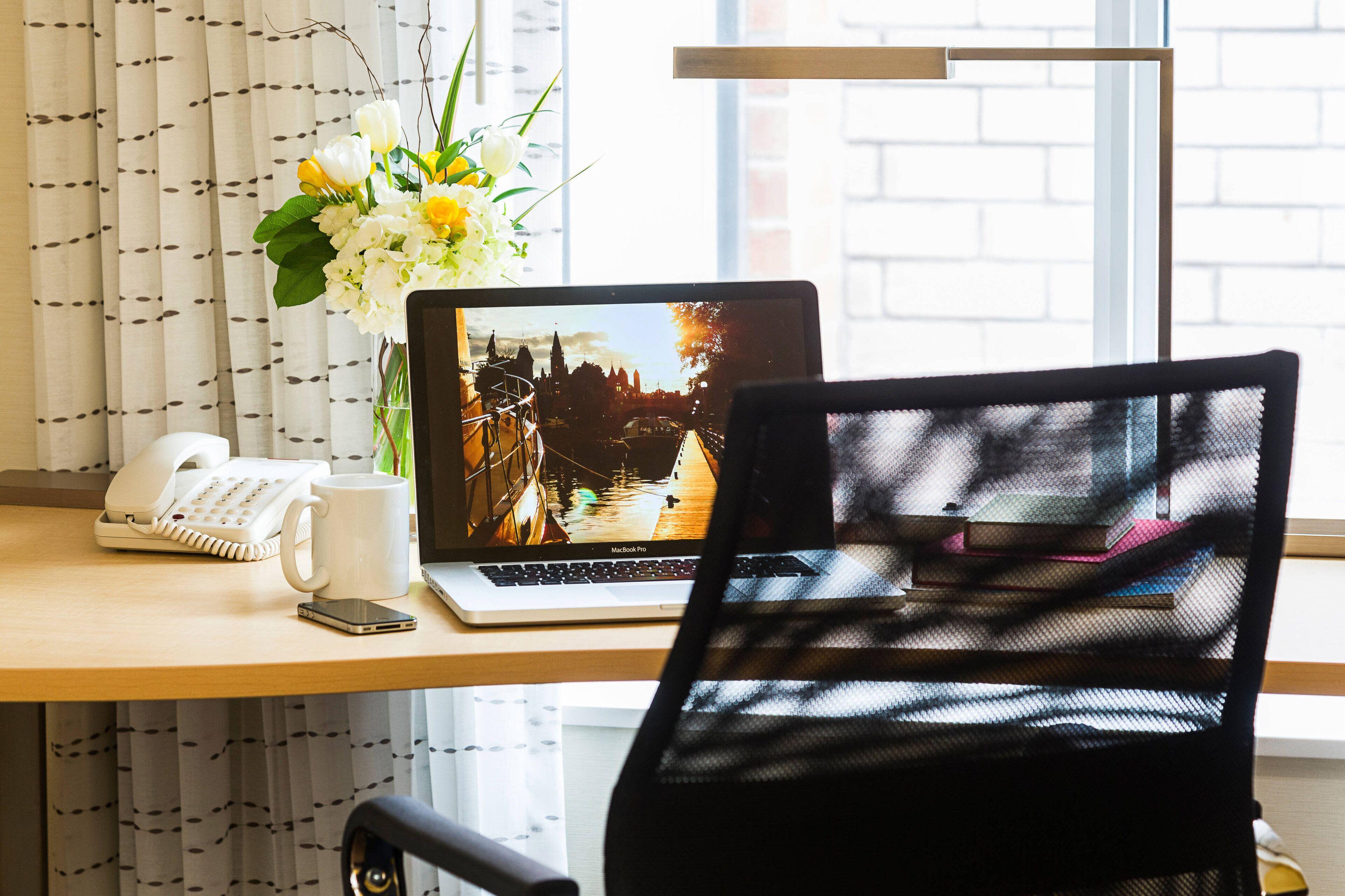 Hotel By Marriott Airport Ottawa