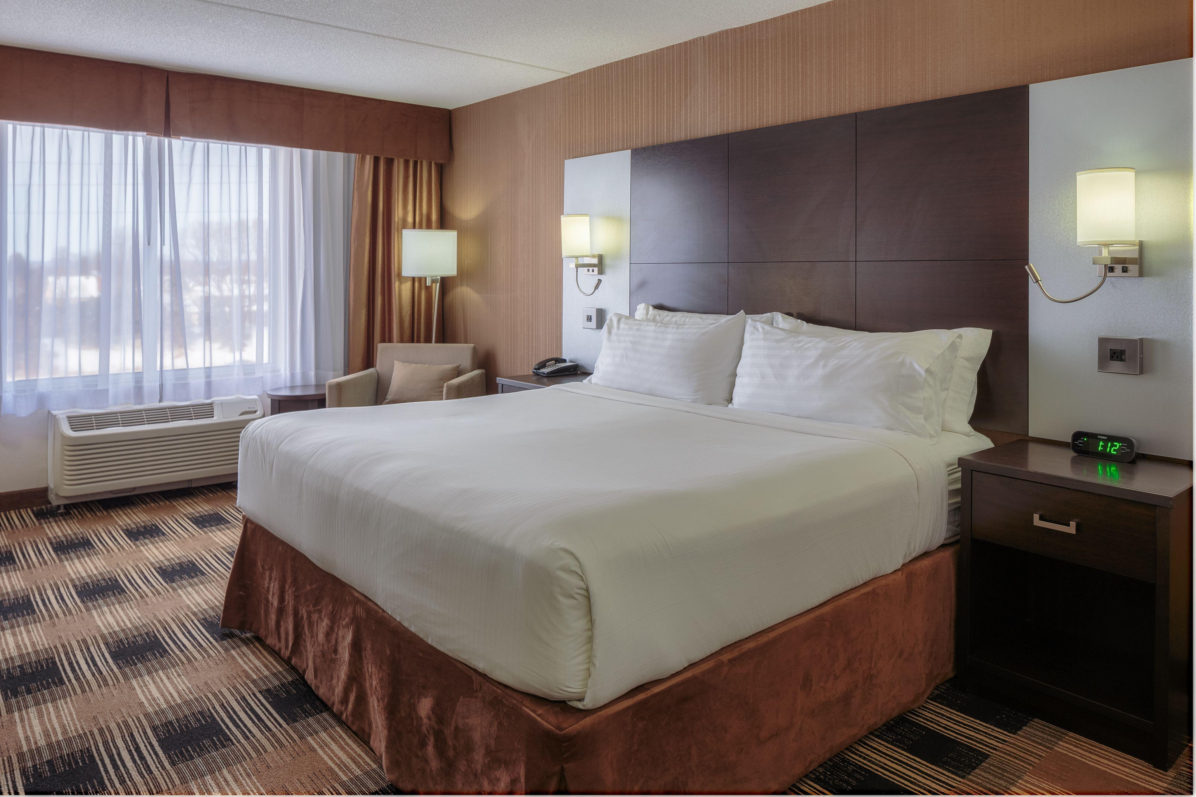 Express & East-orleans By Ihg Hotel