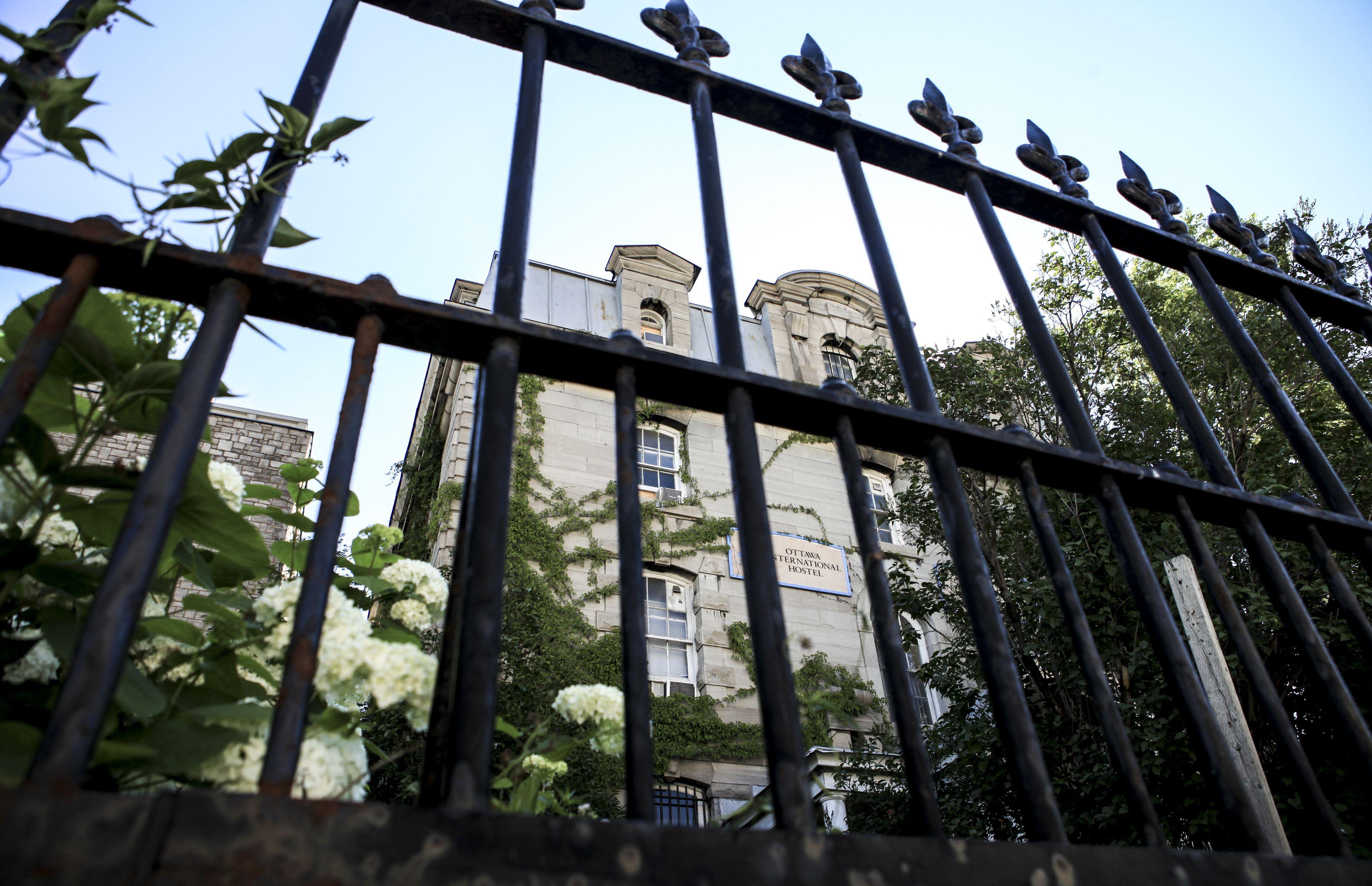 Saintlo Ottawa Jail Hostel Hostel *