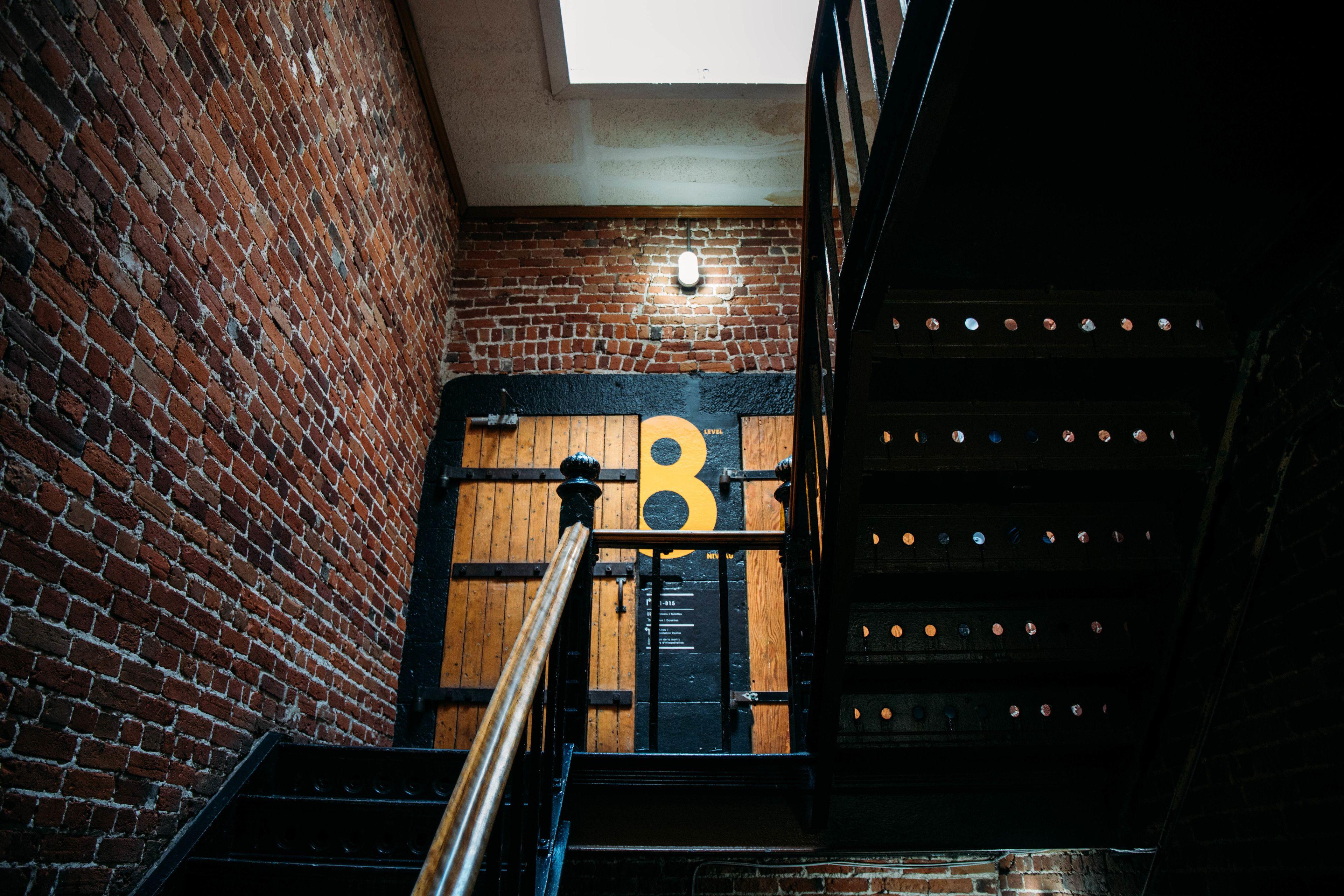 Saintlo Ottawa Jail Hostel