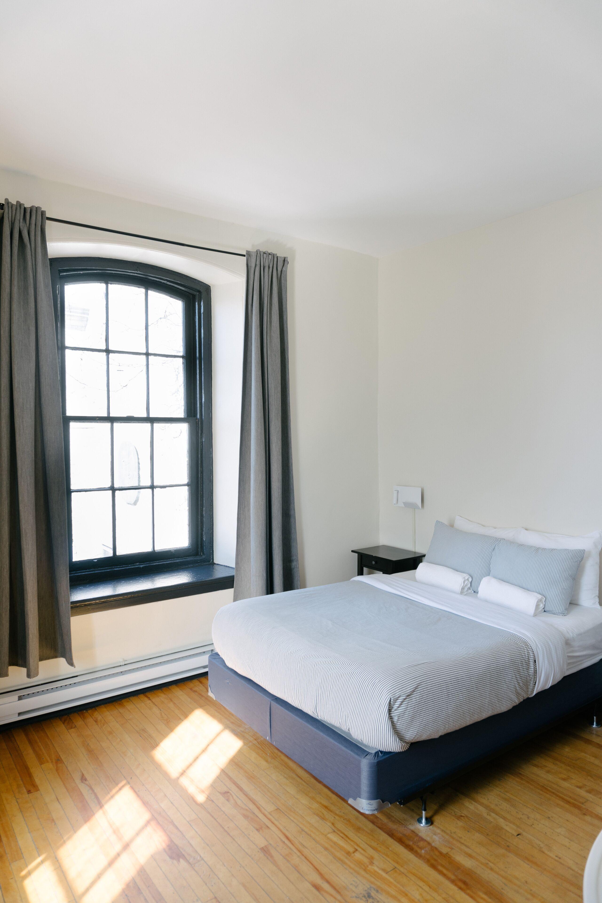 Saintlo Ottawa Jail Hostel Hostel *