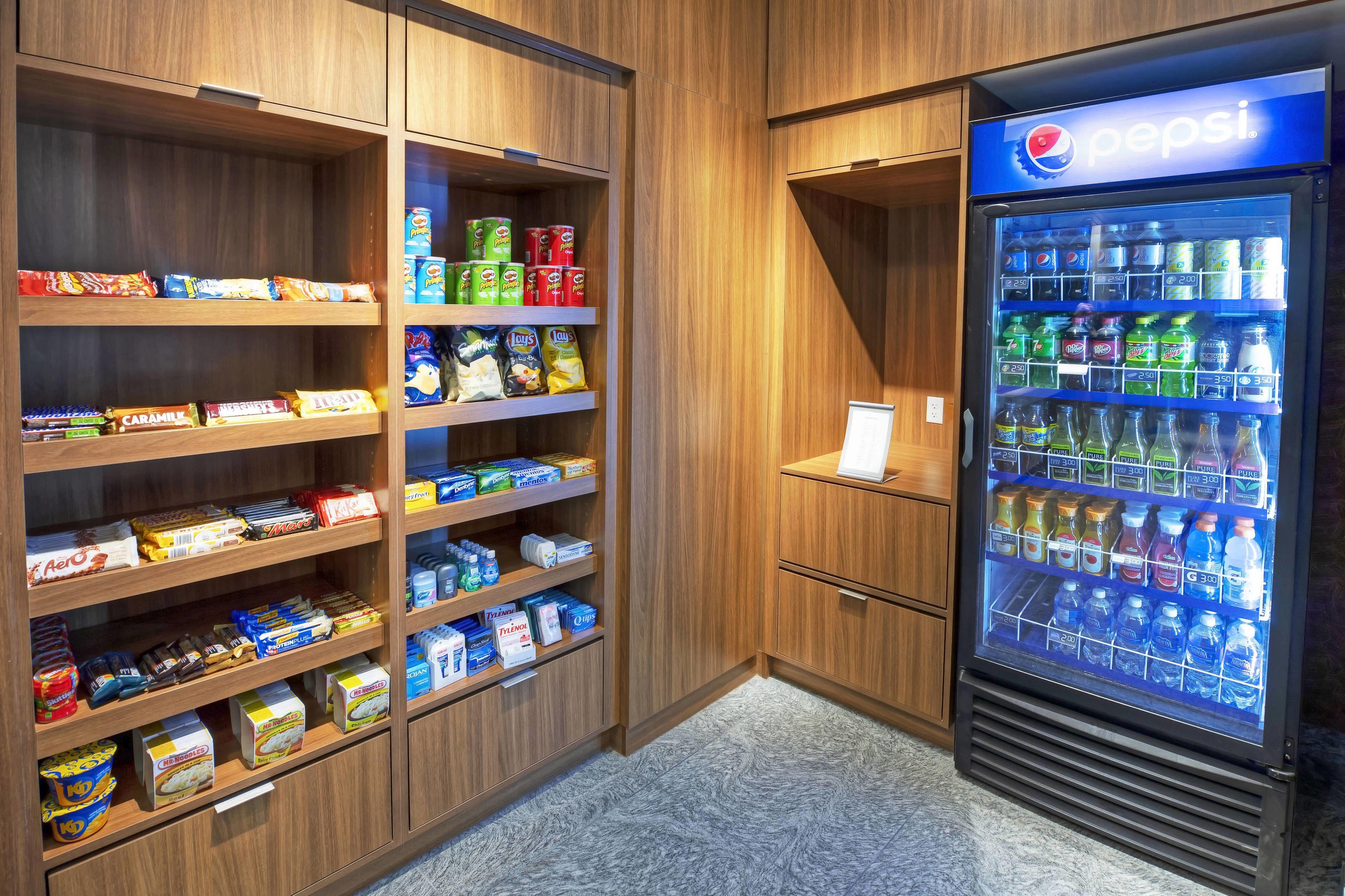 Hotel Fairfield & By Marriott Airport 3*