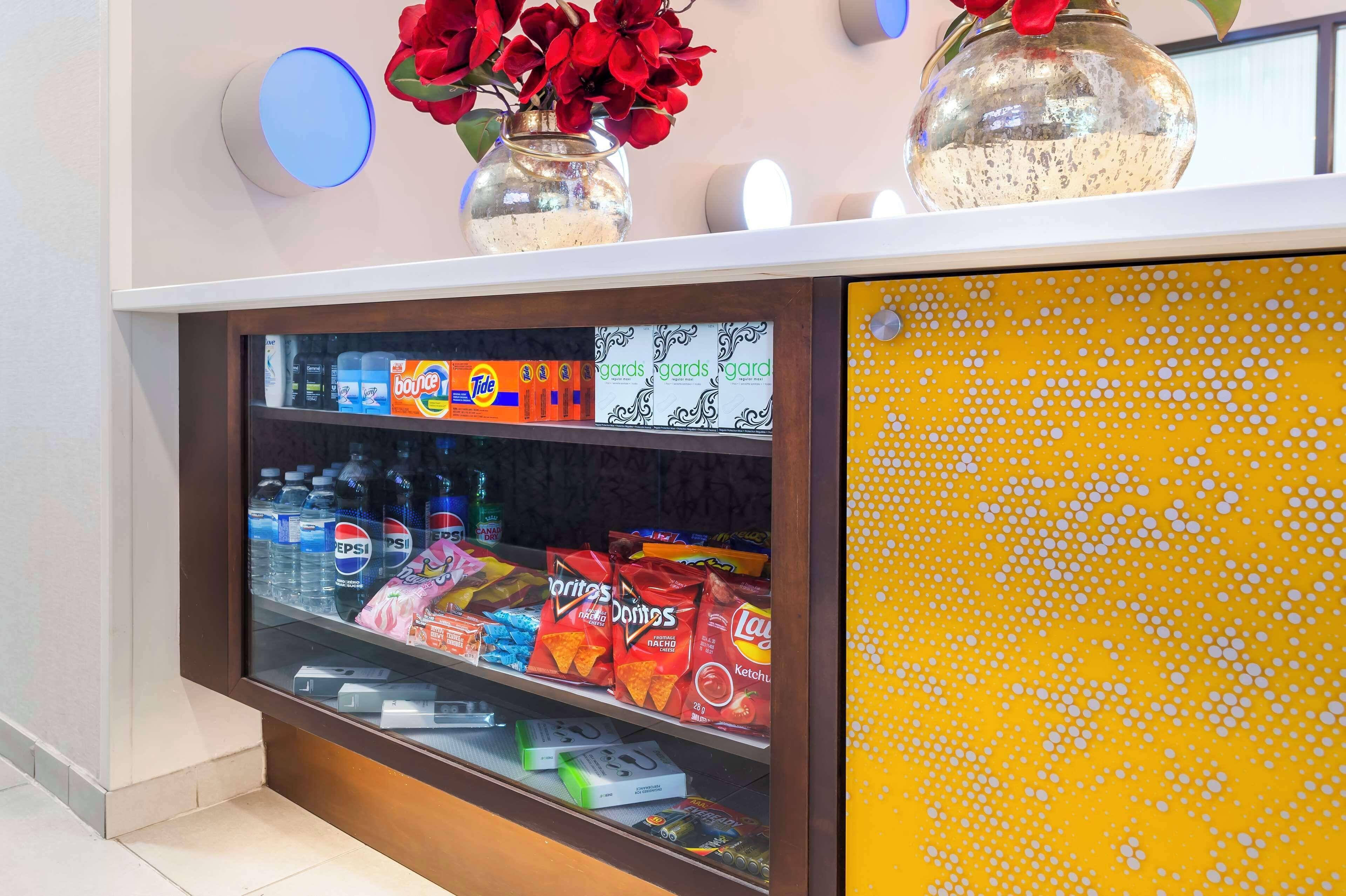 Glo Western Kanata West