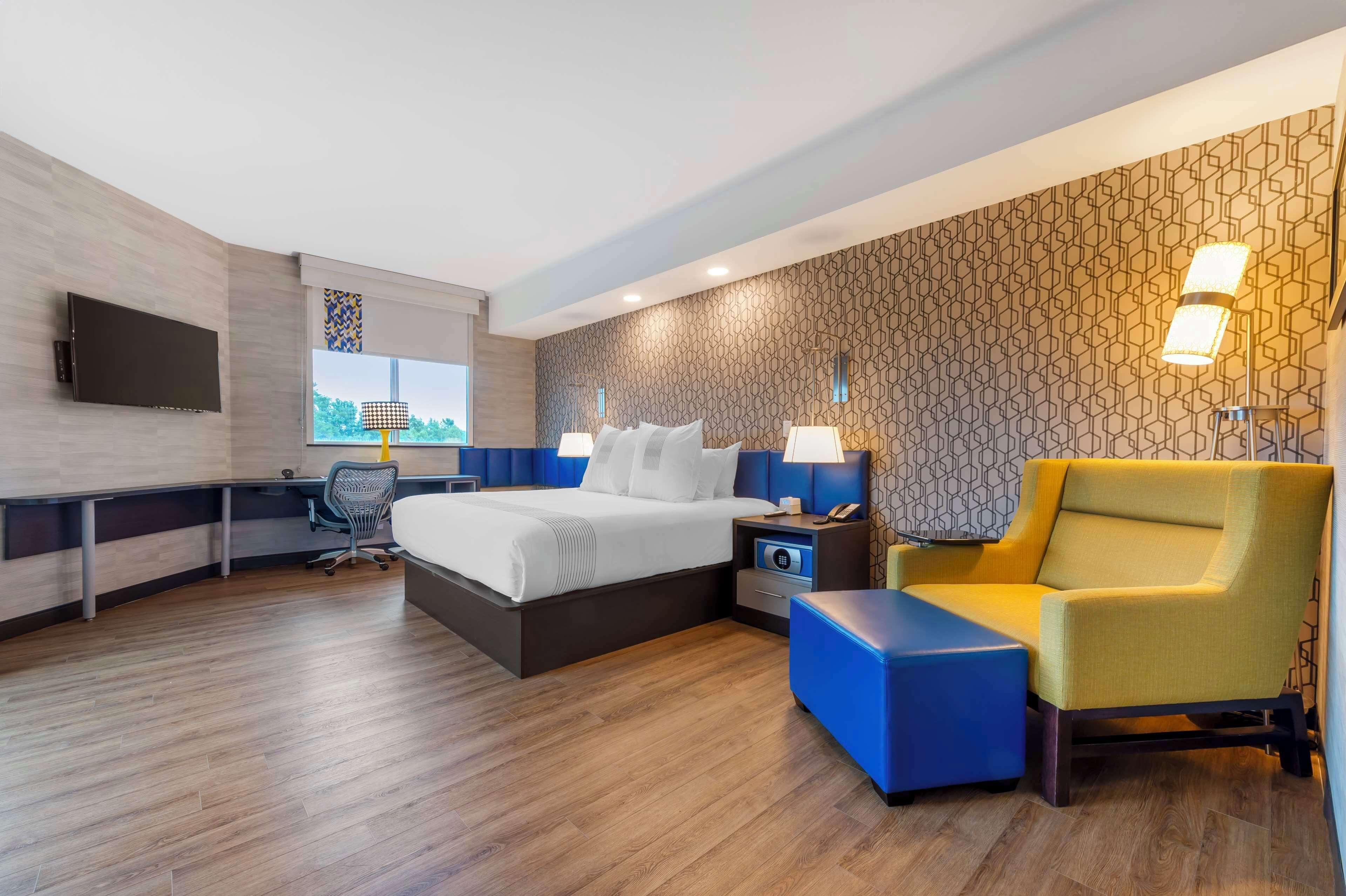 Hotel Glo Western Kanata West Ottawa