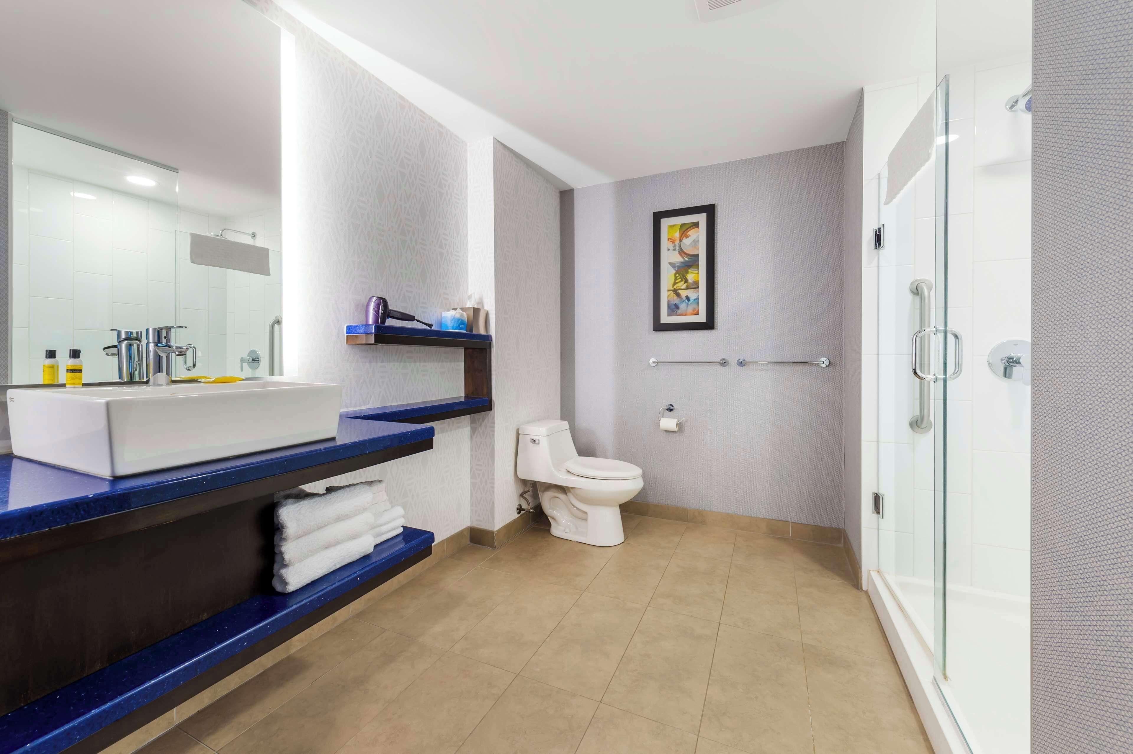 Glo Western Kanata West Ottawa