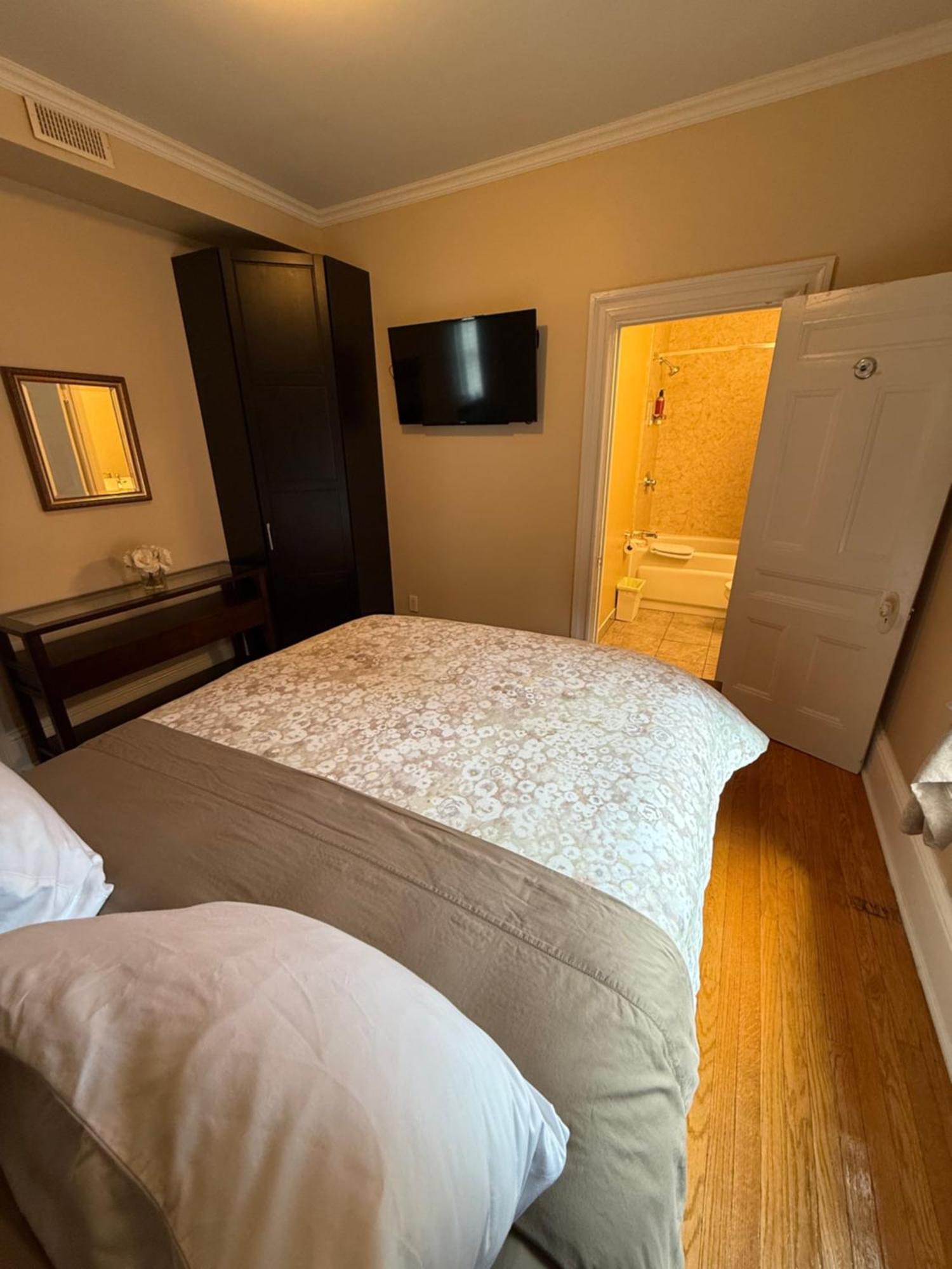 Bed & Breakfast The Century House Ottawa