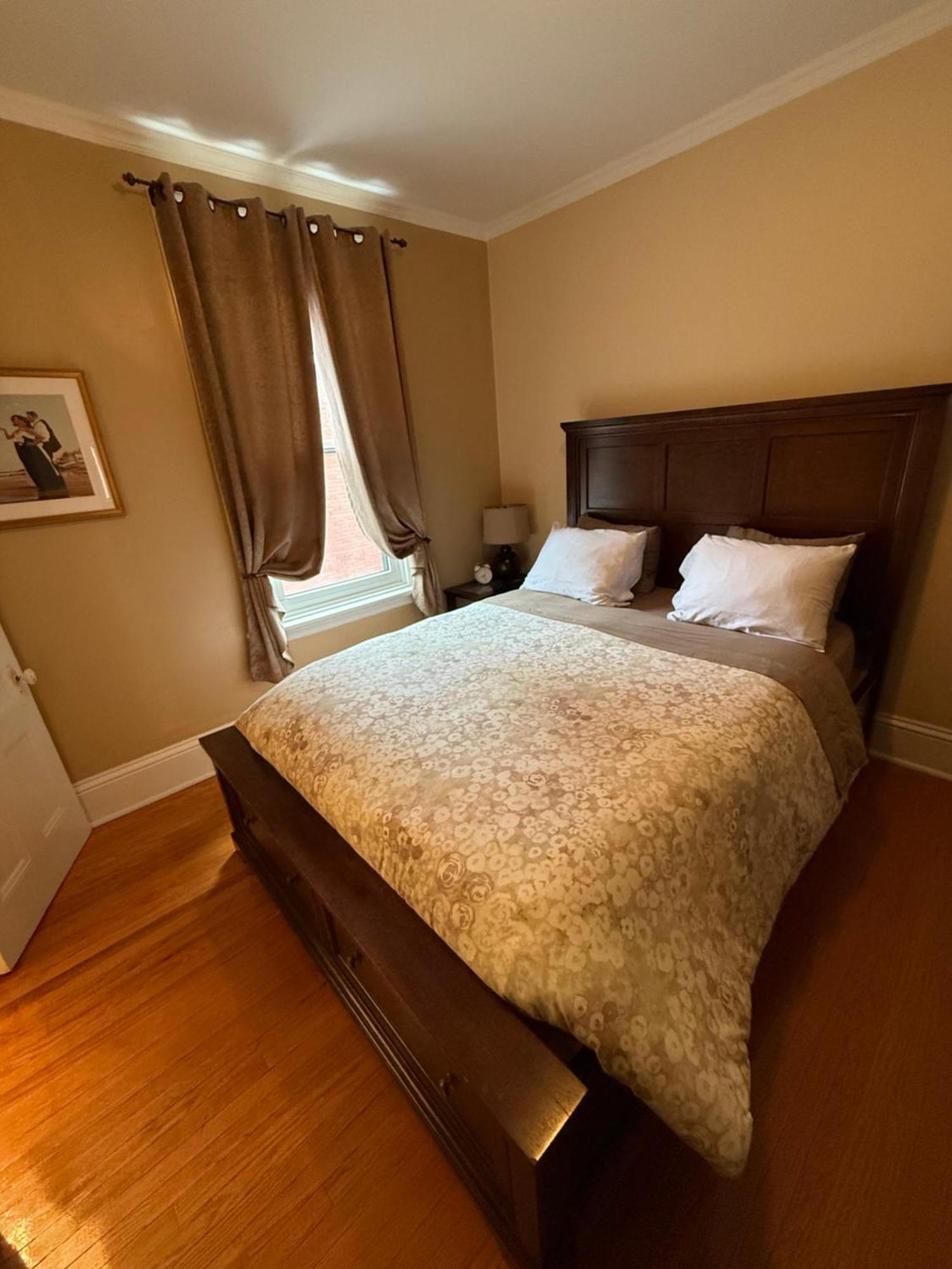 Bed & Breakfast The Century House Ottawa