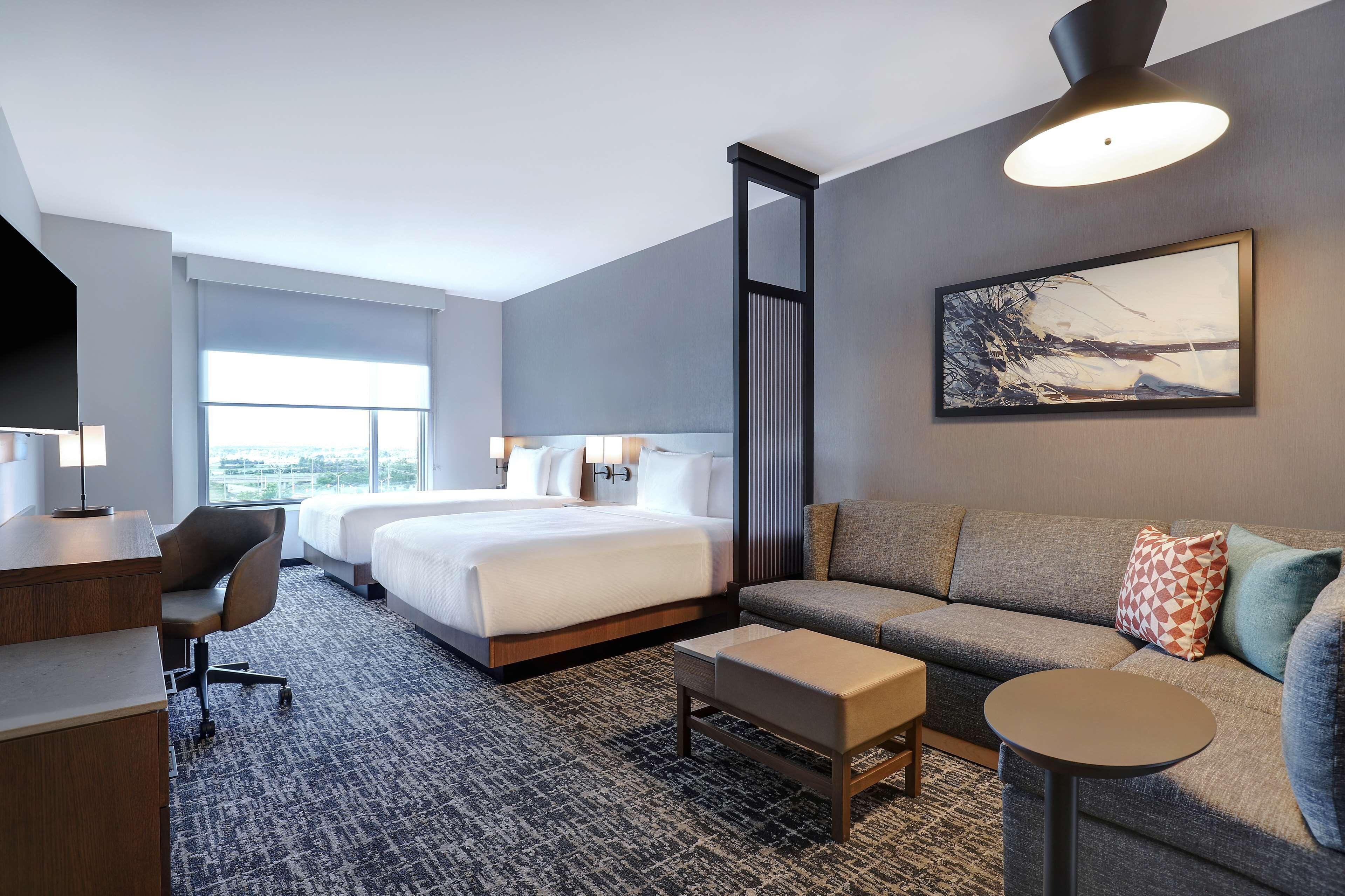 Hyatt Place West Hotel 3*