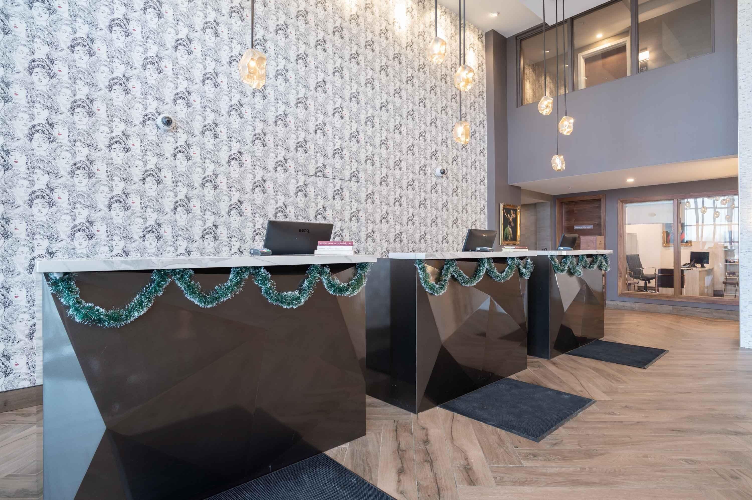 Sandman Signature Airport