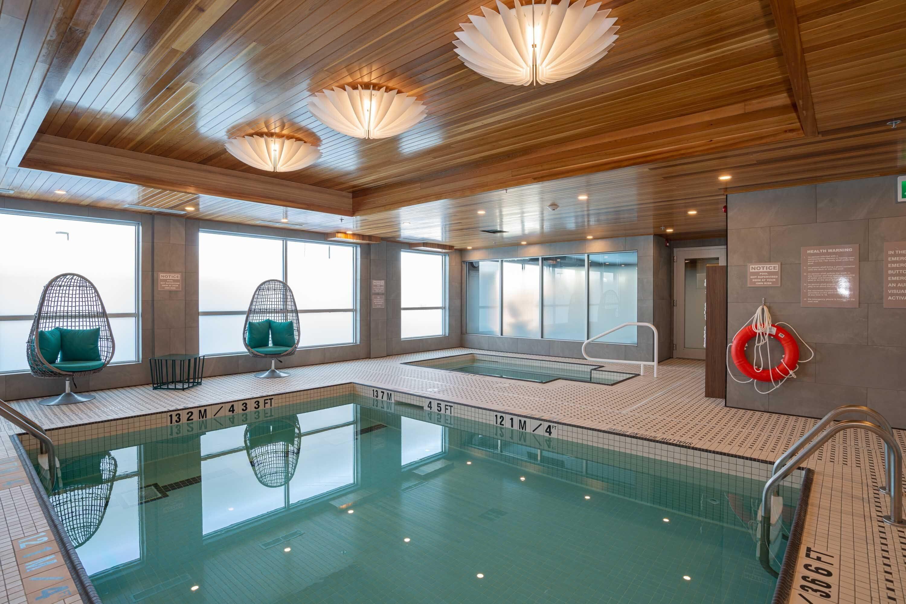 Sandman Signature Airport 4*