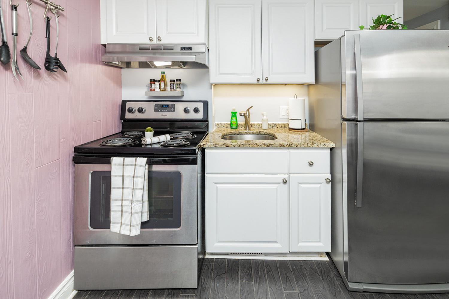 Apartment Stylish Getaway For 5 Ottawa