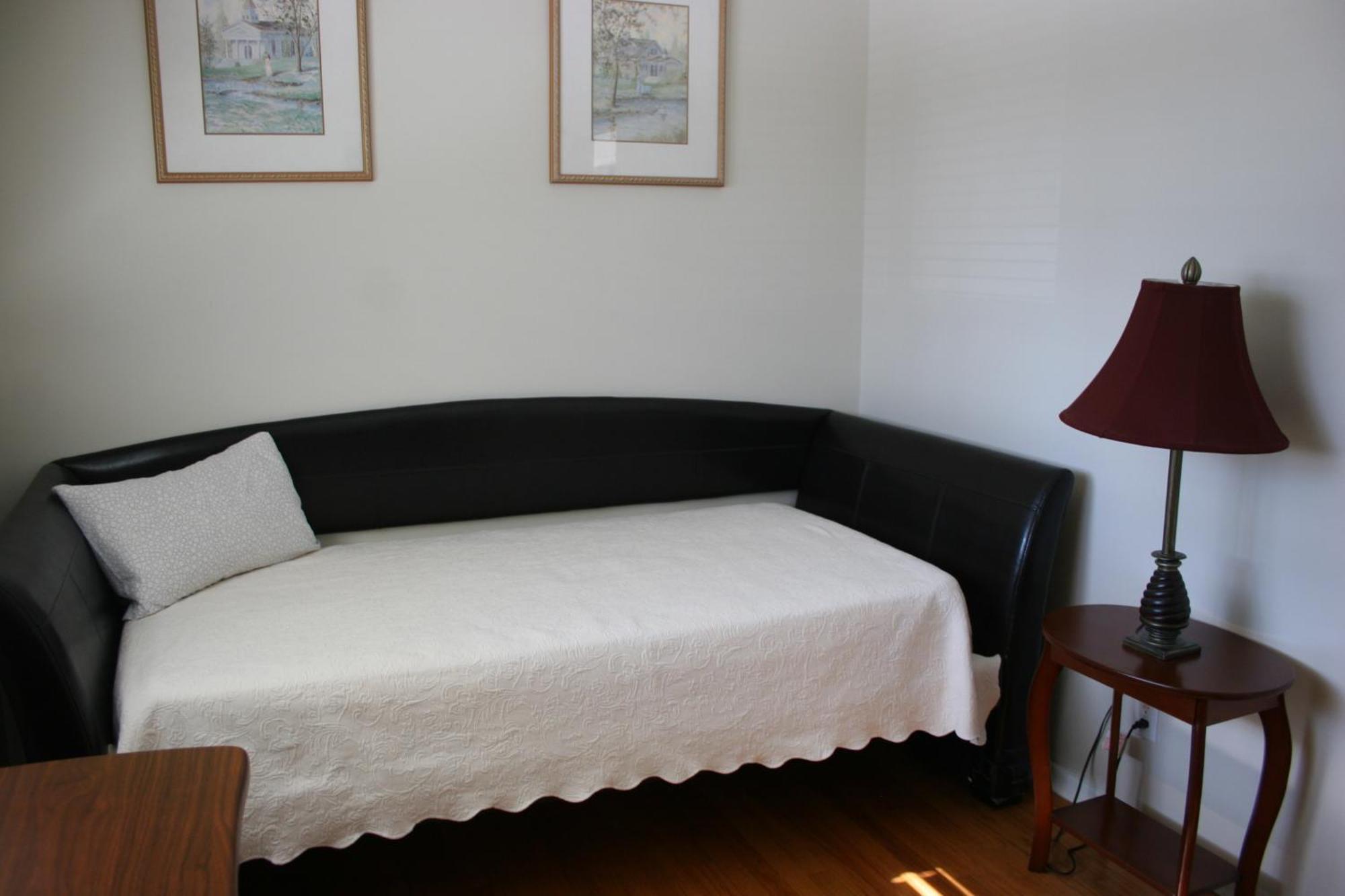 Guest house In Area *