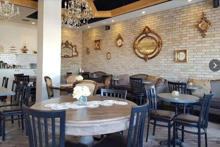 Spacious Family In Barrhaven *