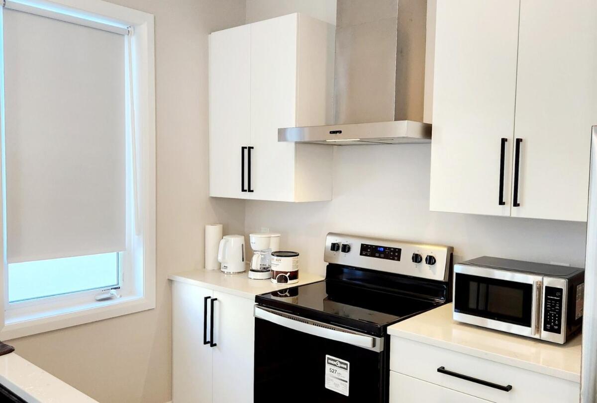 Spacious Family In Barrhaven Villa *