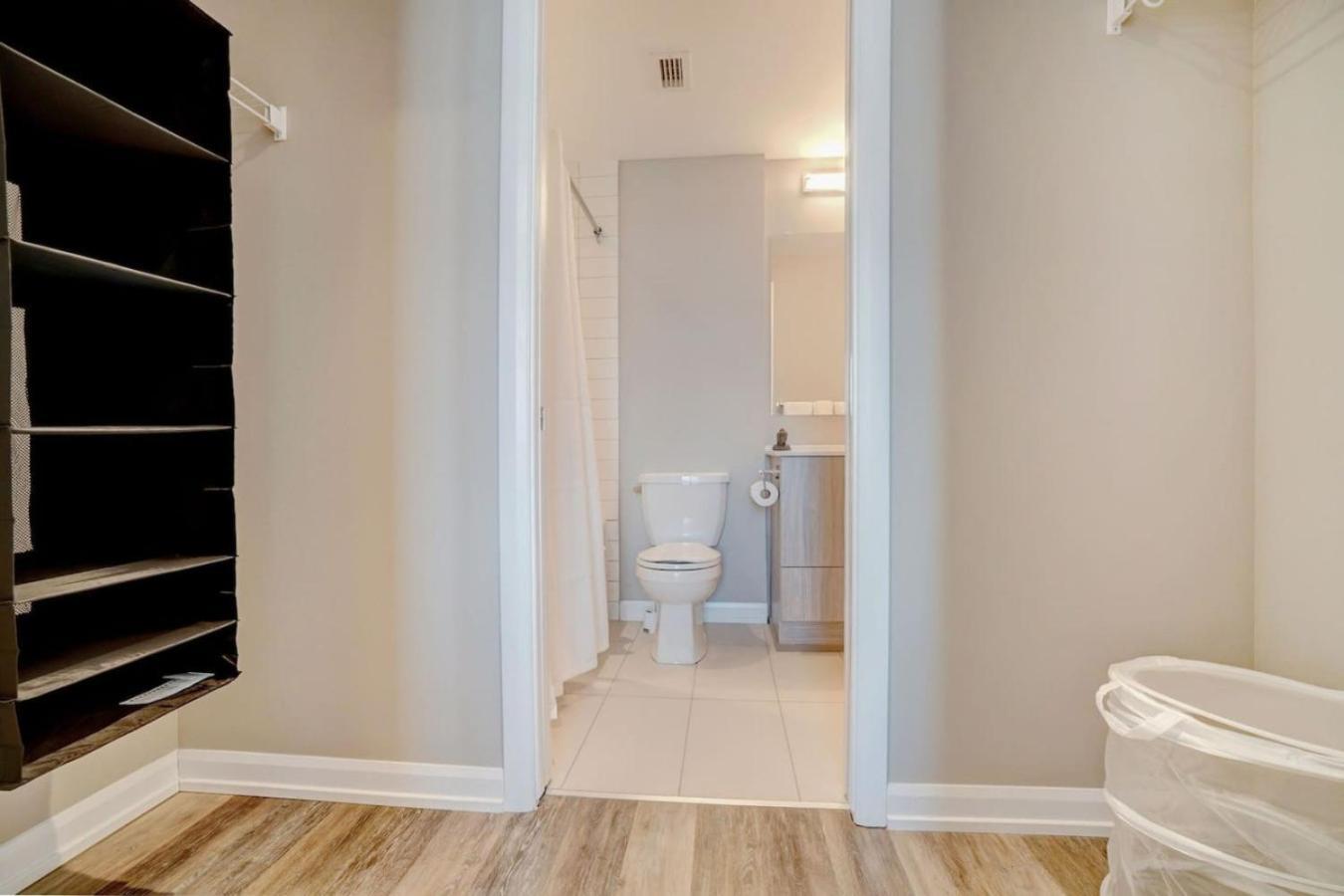 Apartment Corporate Wellington 1 Bedroom W Den *