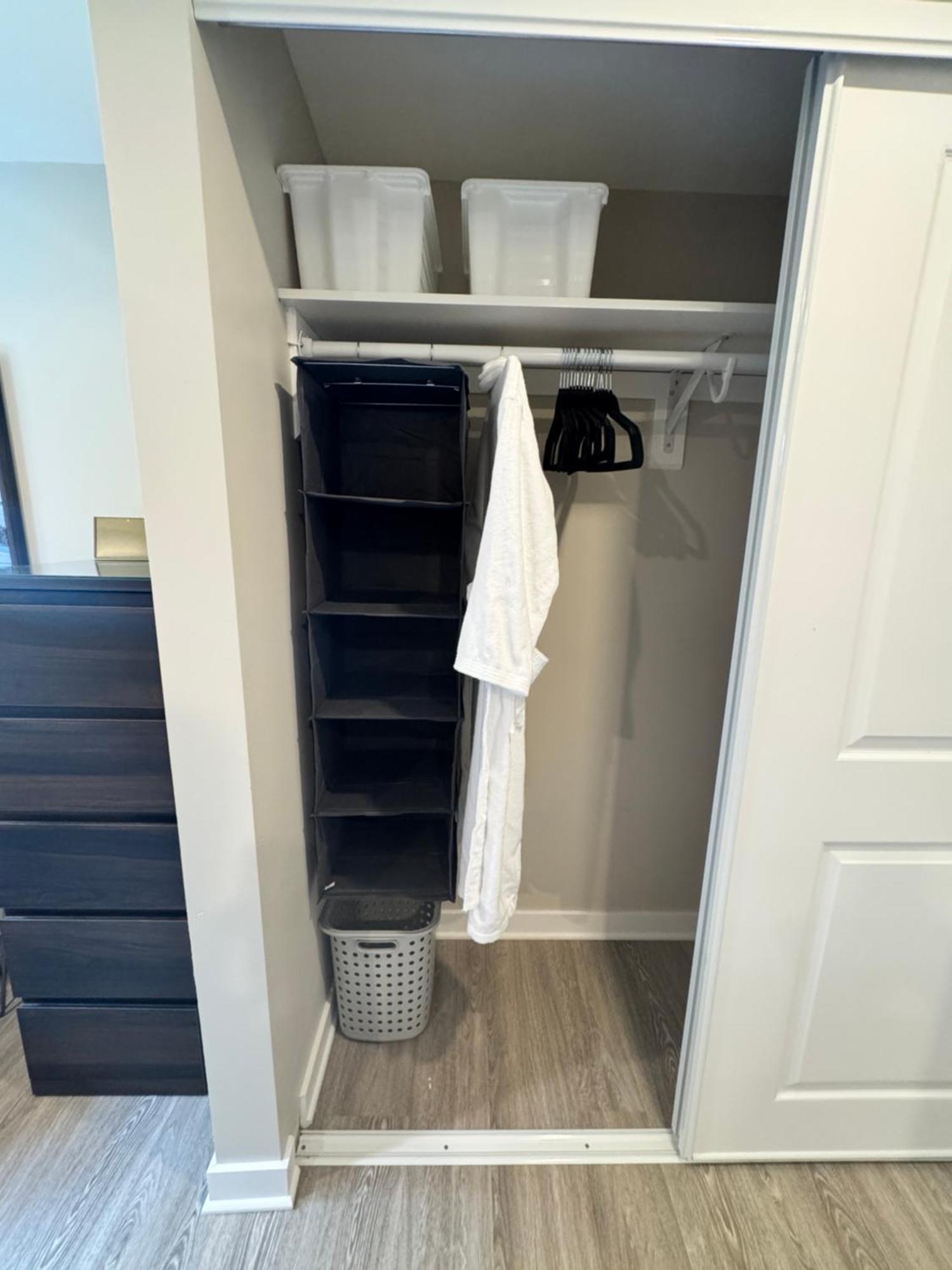 Midterm Furnished In Apartment *