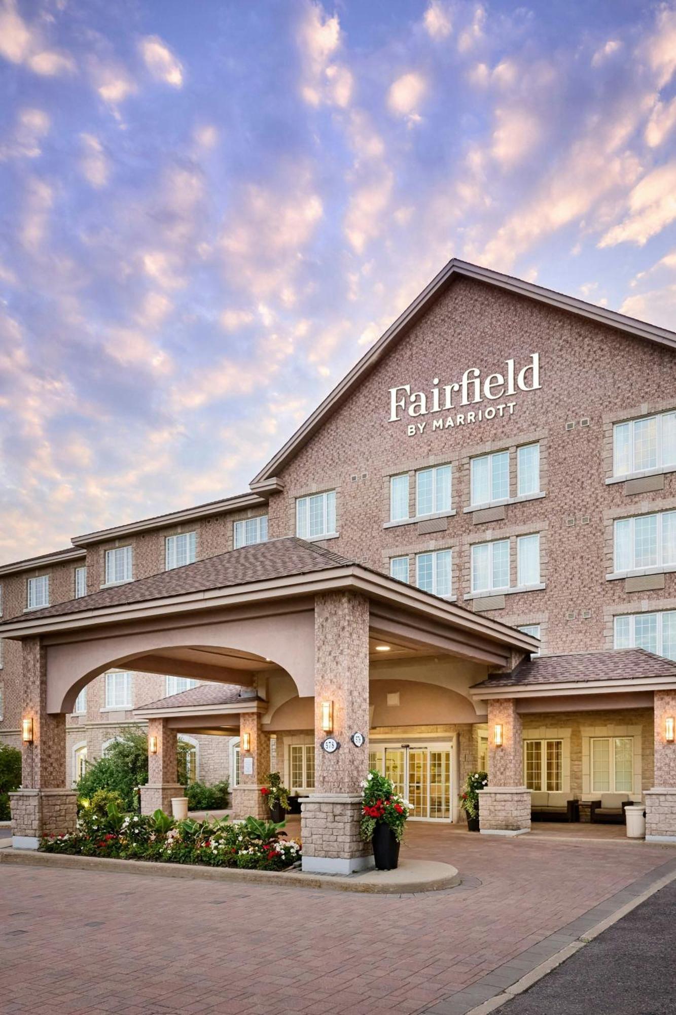 Fairfield & By Marriott Kanata Hotel 3*