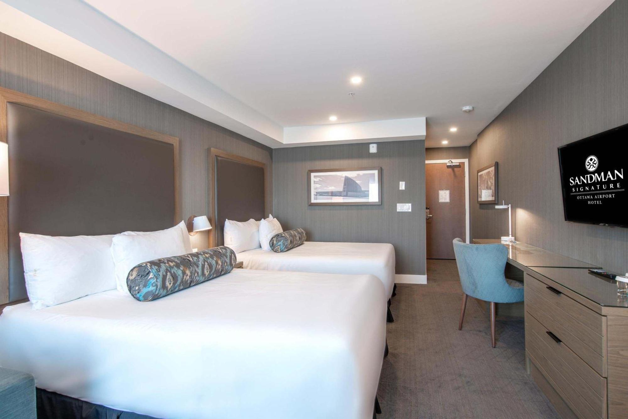 Sandman Signature Airport 4*