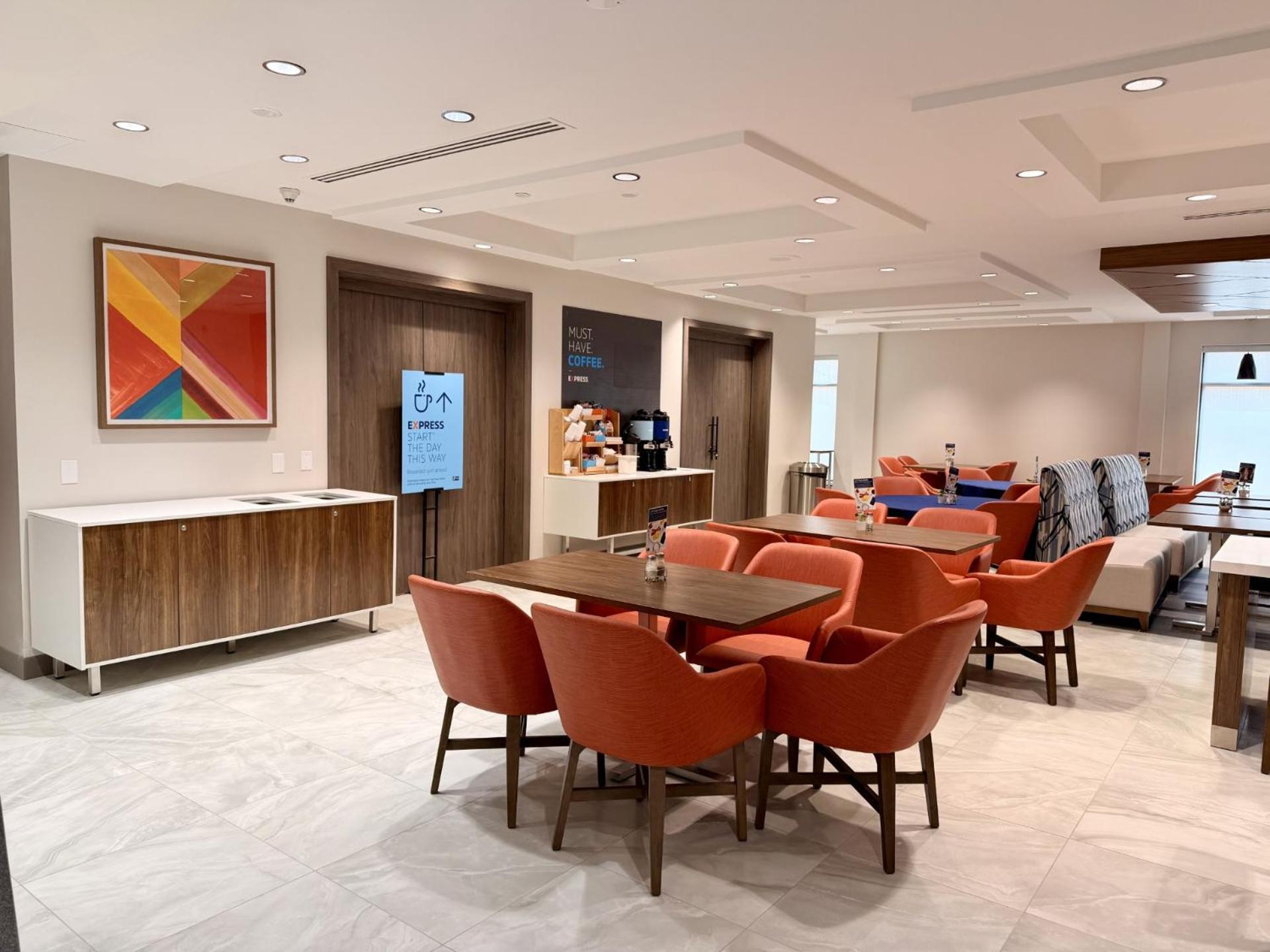 Express & West - Nepean By Ihg 2*